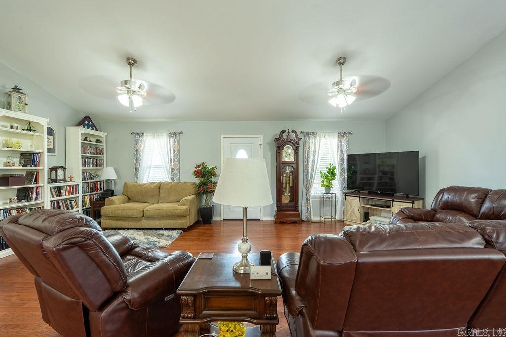 CEDAR GLADES - Residential