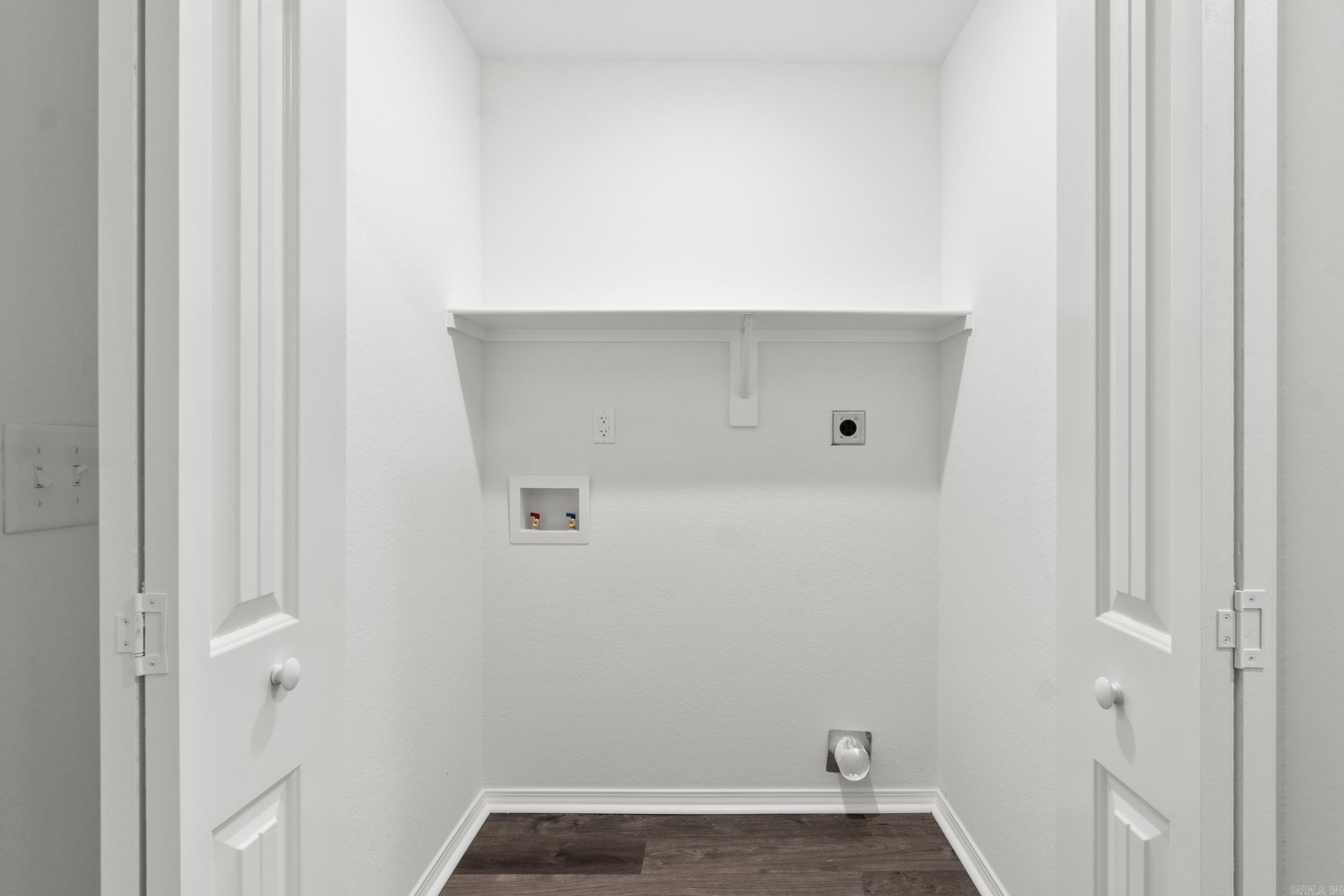 WHITE OAK CROSSING - Residential