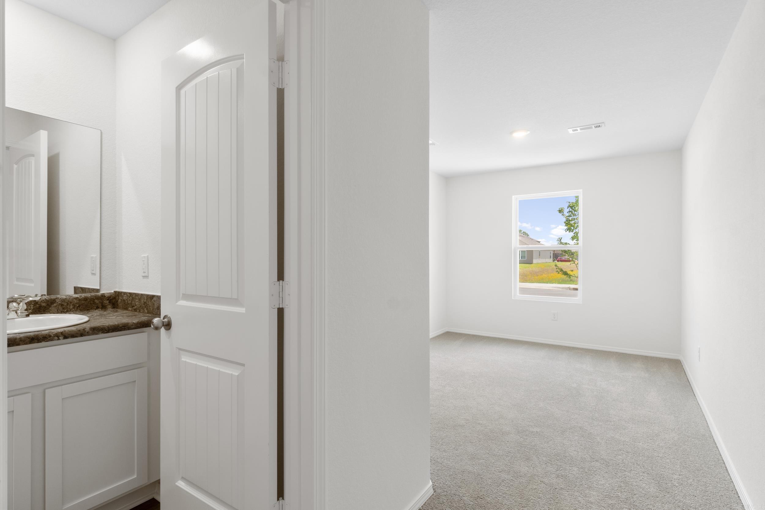 WHITE OAK CROSSING - Residential