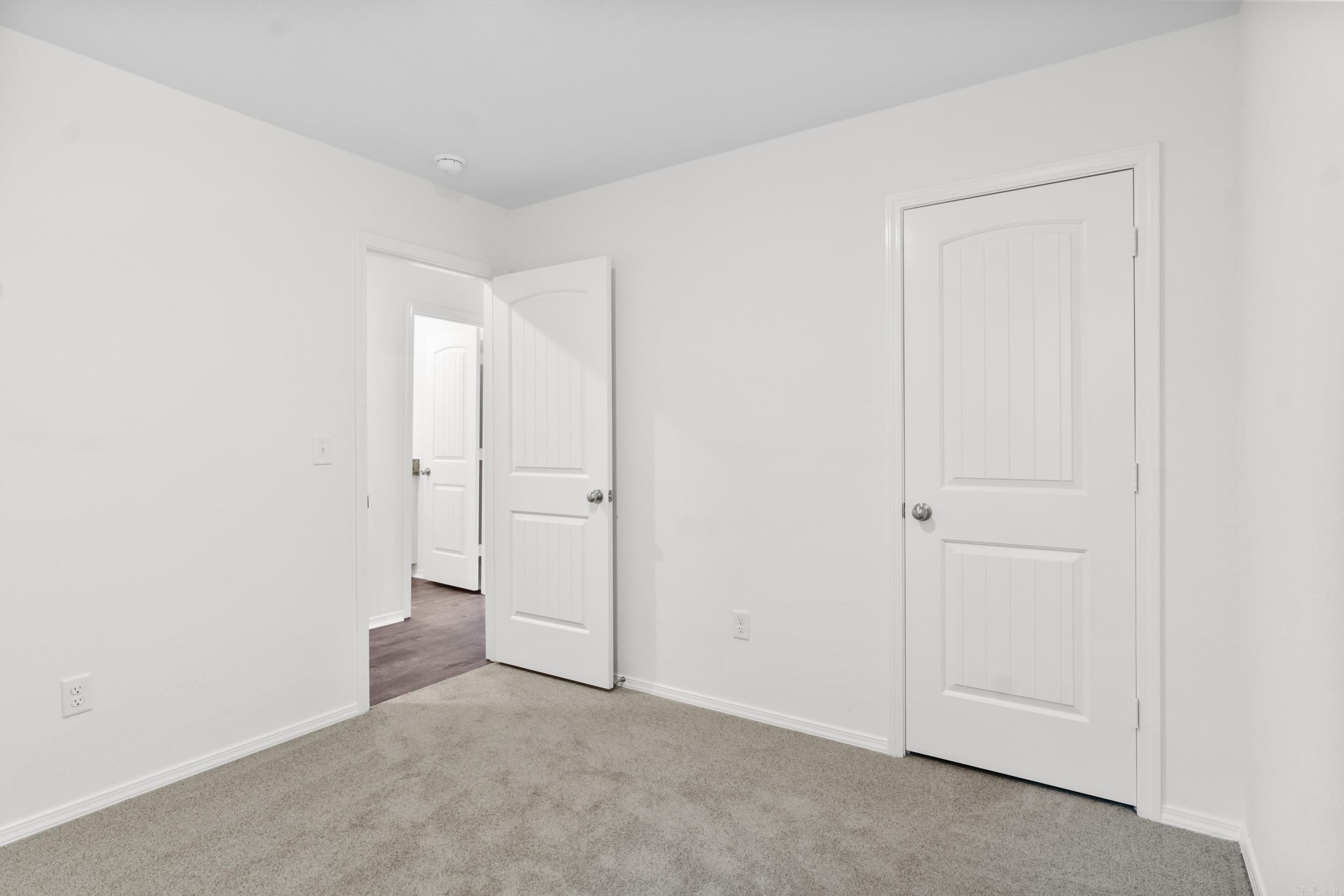 WHITE OAK CROSSING - Residential