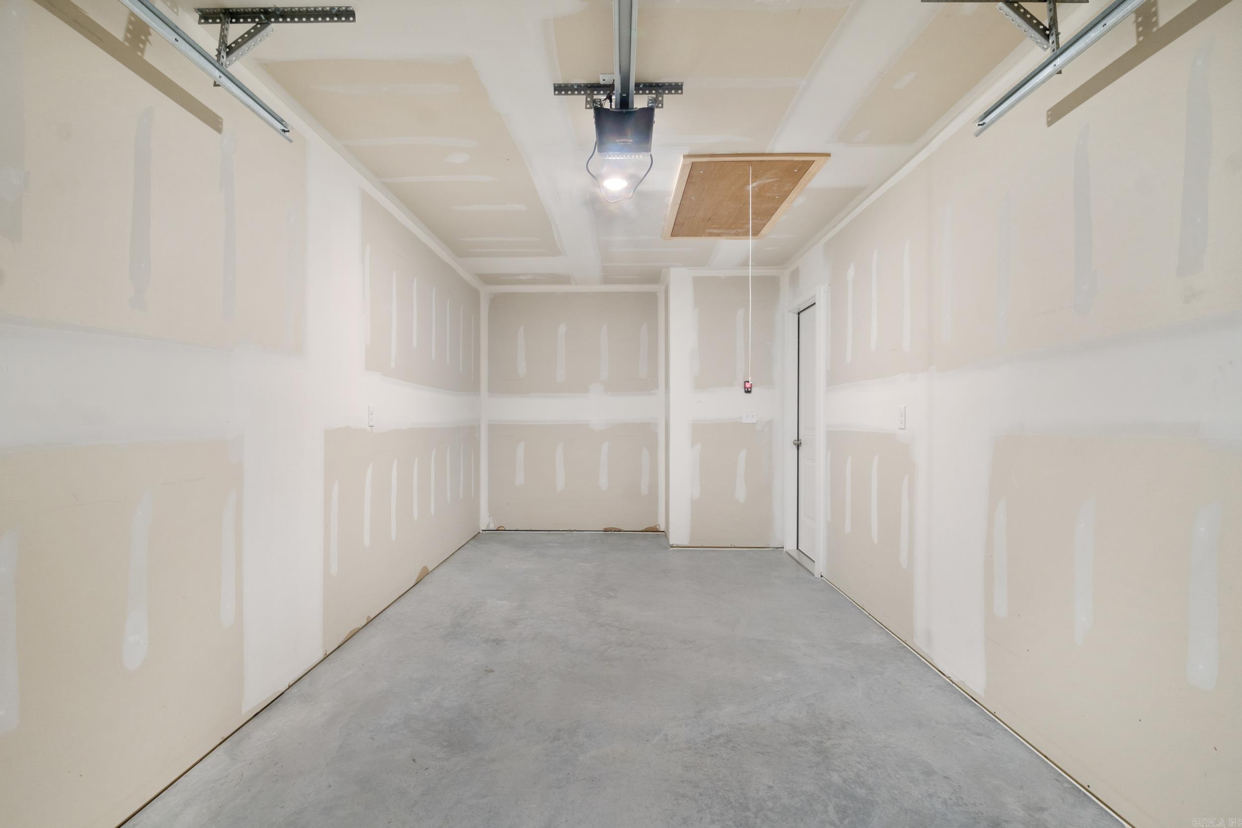 WHITE OAK CROSSING - Residential