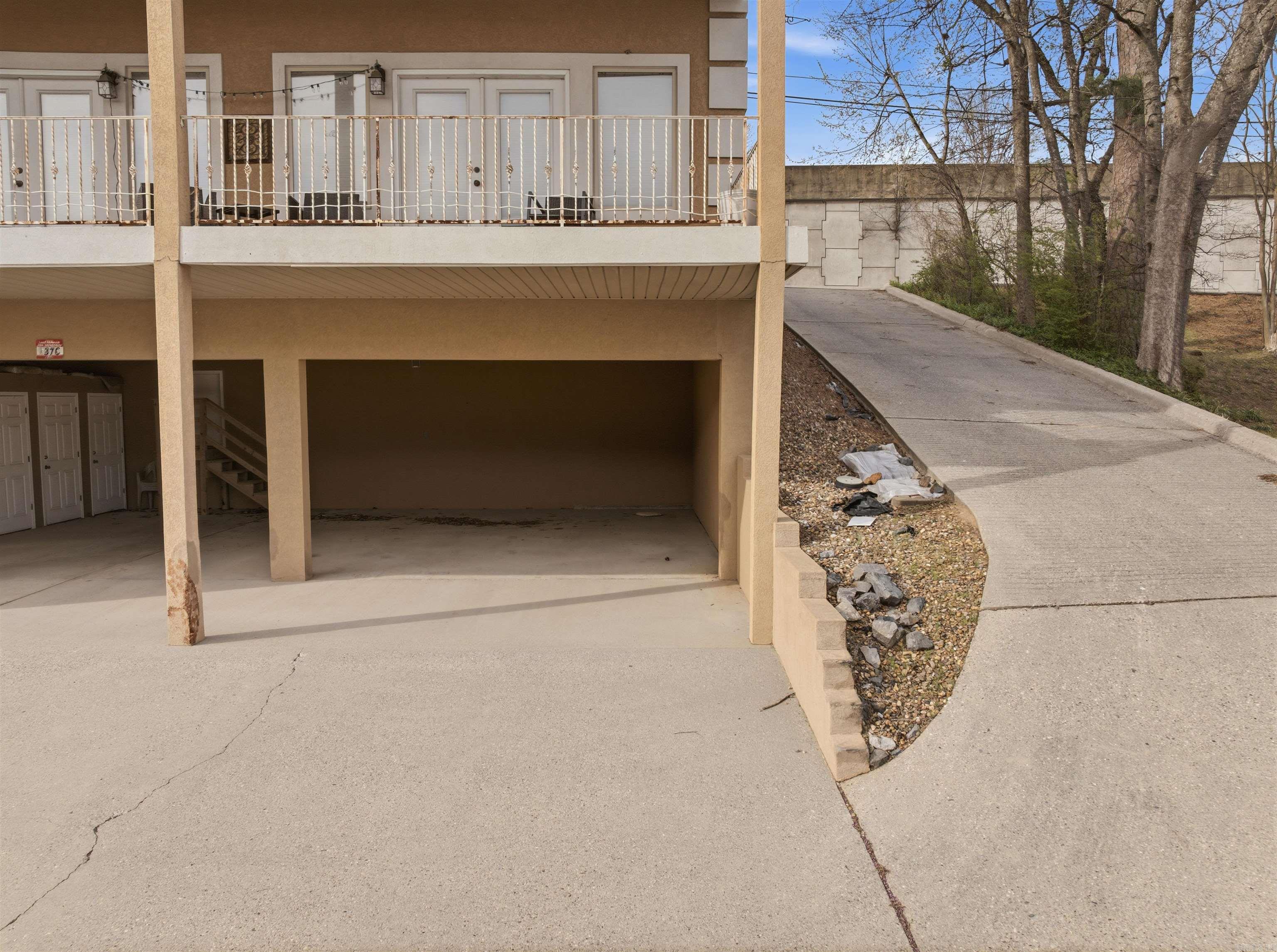 CENTRAL TERRACE CONDOMINIUMS HPR - Residential