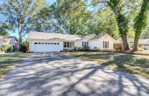 Photo of 7 Butterfly Place, Little Rock, AR 72210 (MLS # 26042992)