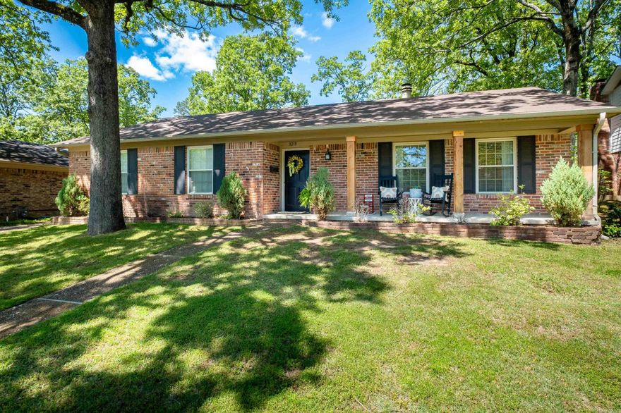 You will love this beautifully maintained home in the heart of Midtown!  It is move in ready with countless updates like a newer roof, HVAC, granite counter tops, fully updated primary bath, updated hall bath, and gorgeous new flooring!  This one level home has new landscaping in a cul de sac with a rear loading, gated carport with storage shed.  Close to neighborhood park and within minutes from great local shopping and dining.