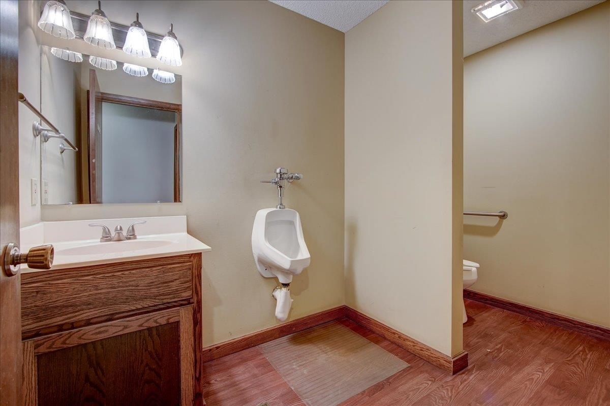 South Hot Springs - Commercial Sale