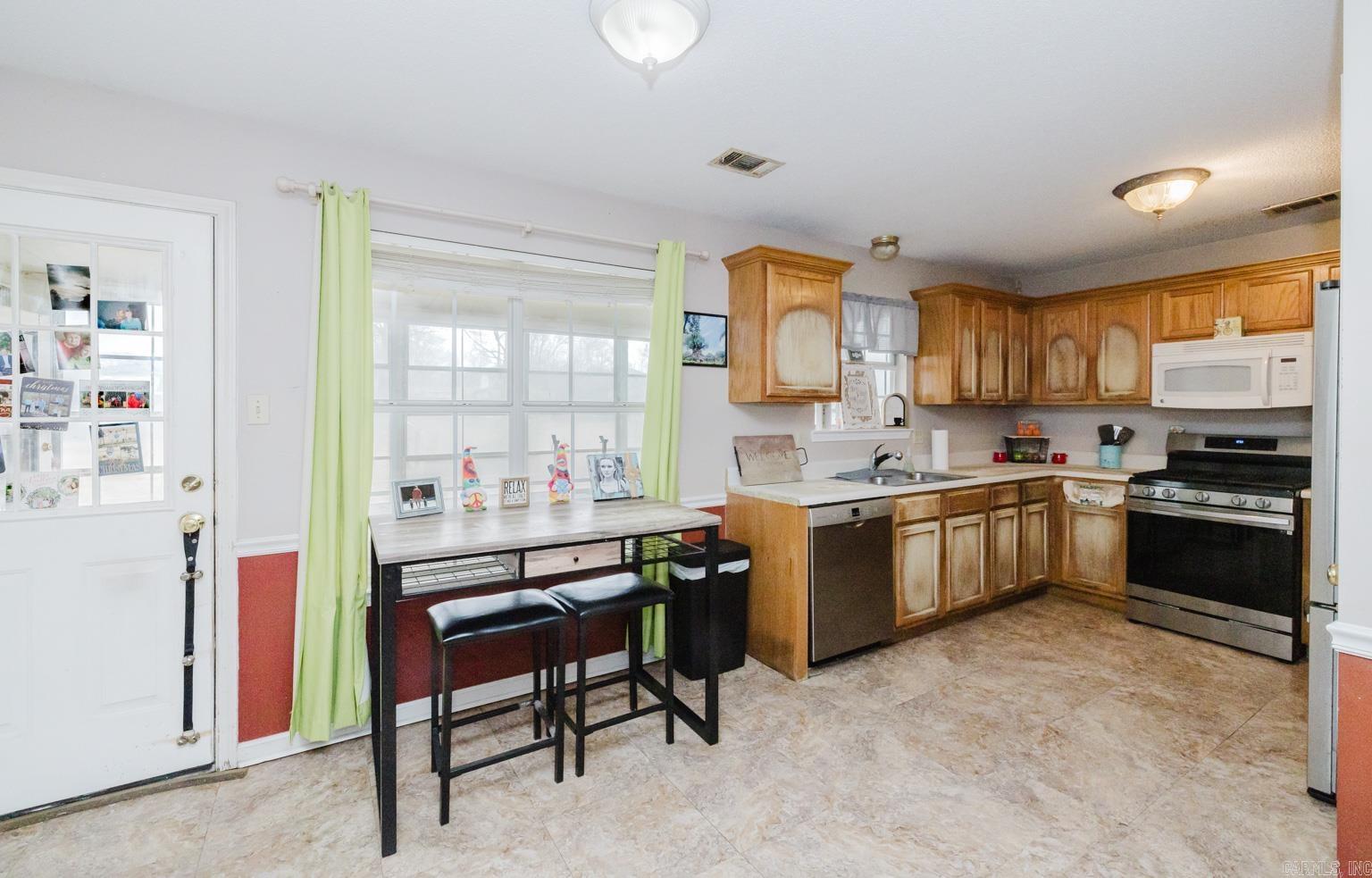 BRYANT MEADOWS - Residential