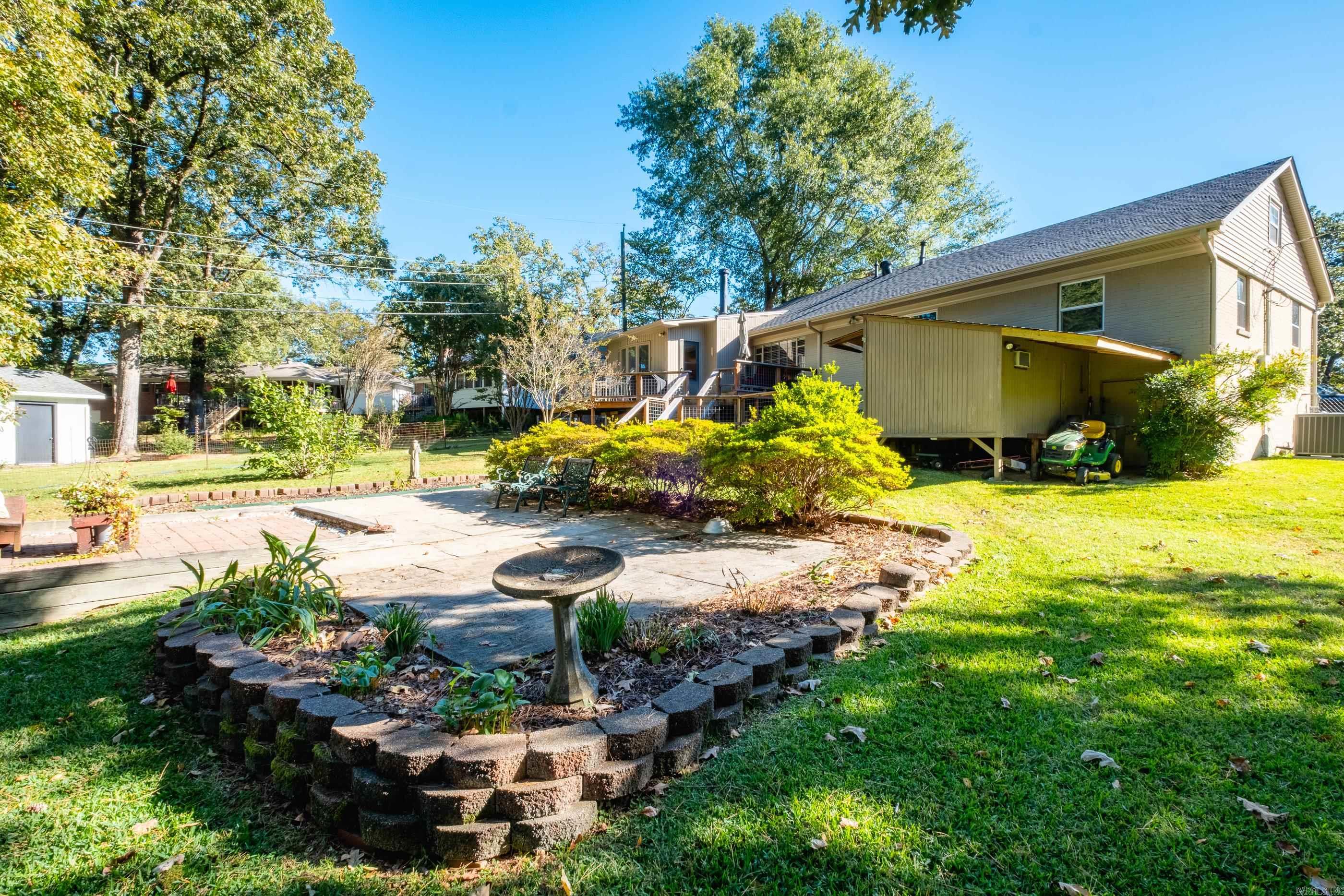 KINGWOOD PLACE - Residential