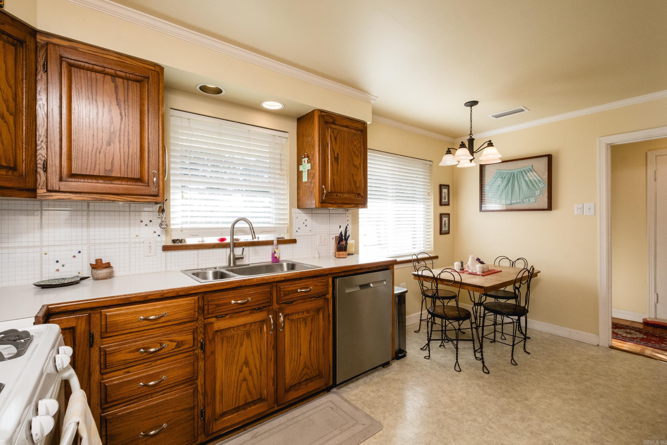 KINGWOOD PLACE - Residential