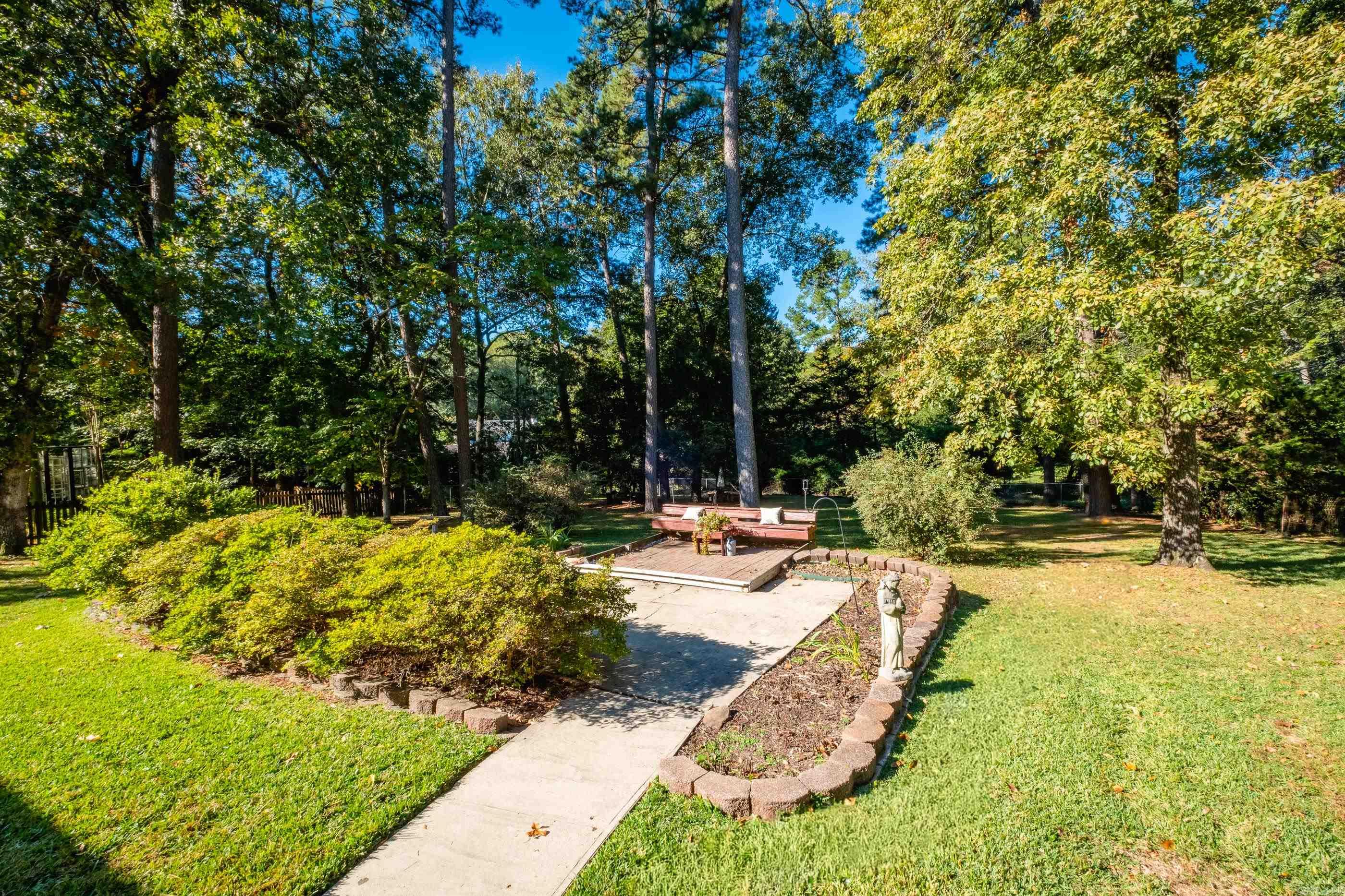 KINGWOOD PLACE - Residential