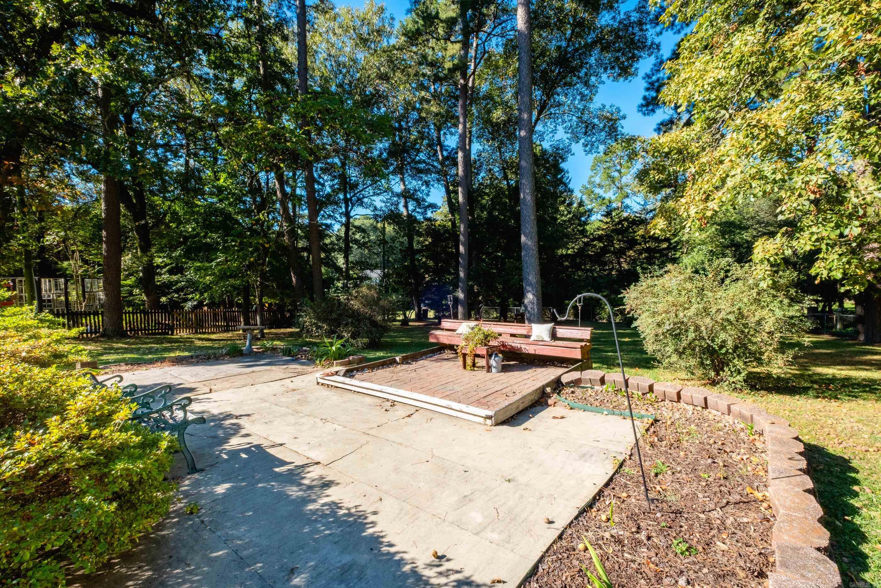 KINGWOOD PLACE - Residential
