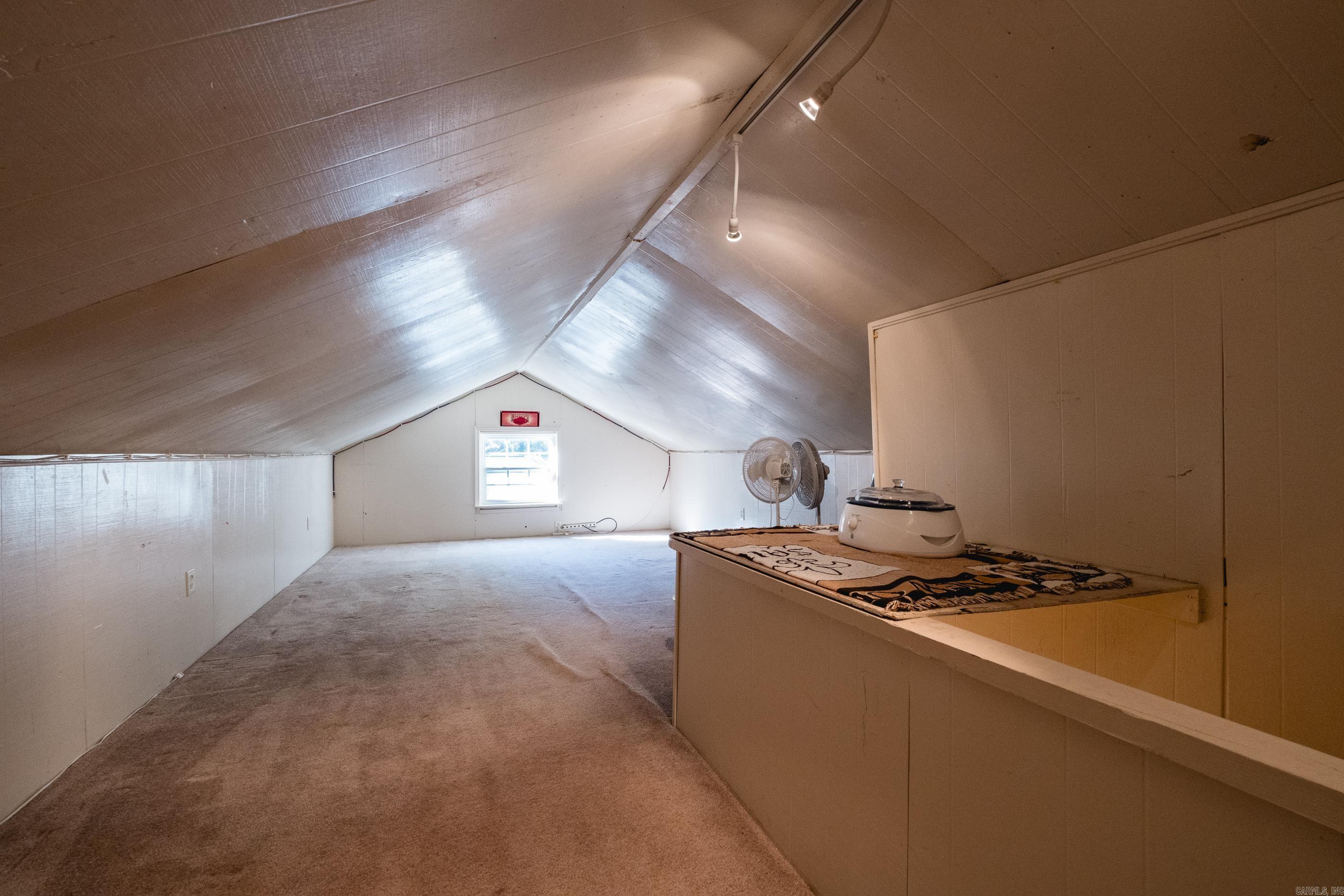 KINGWOOD PLACE - Residential