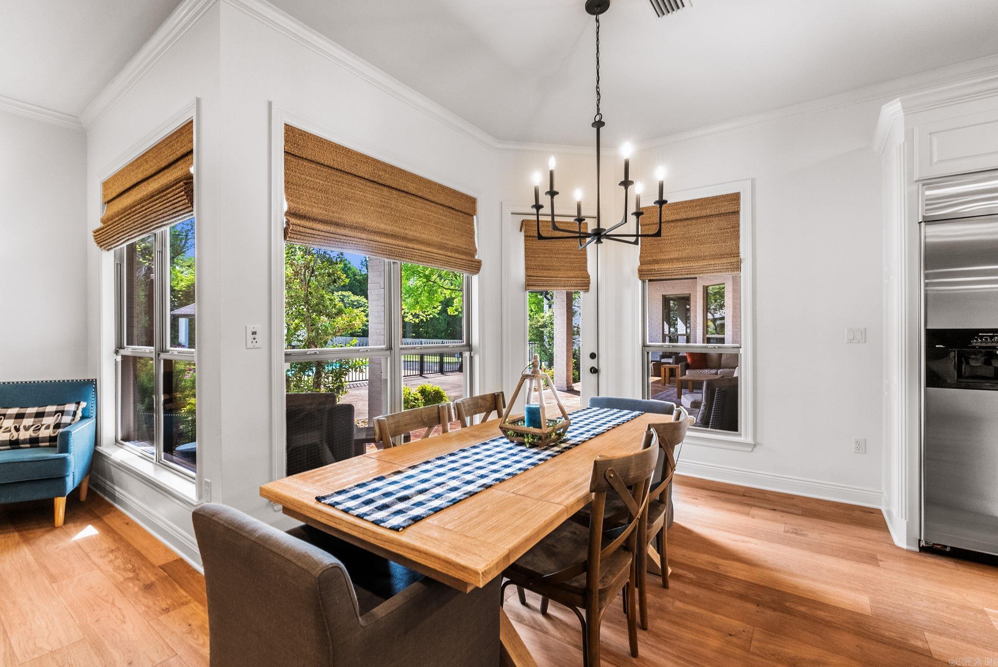 Falcon Crest - Residential