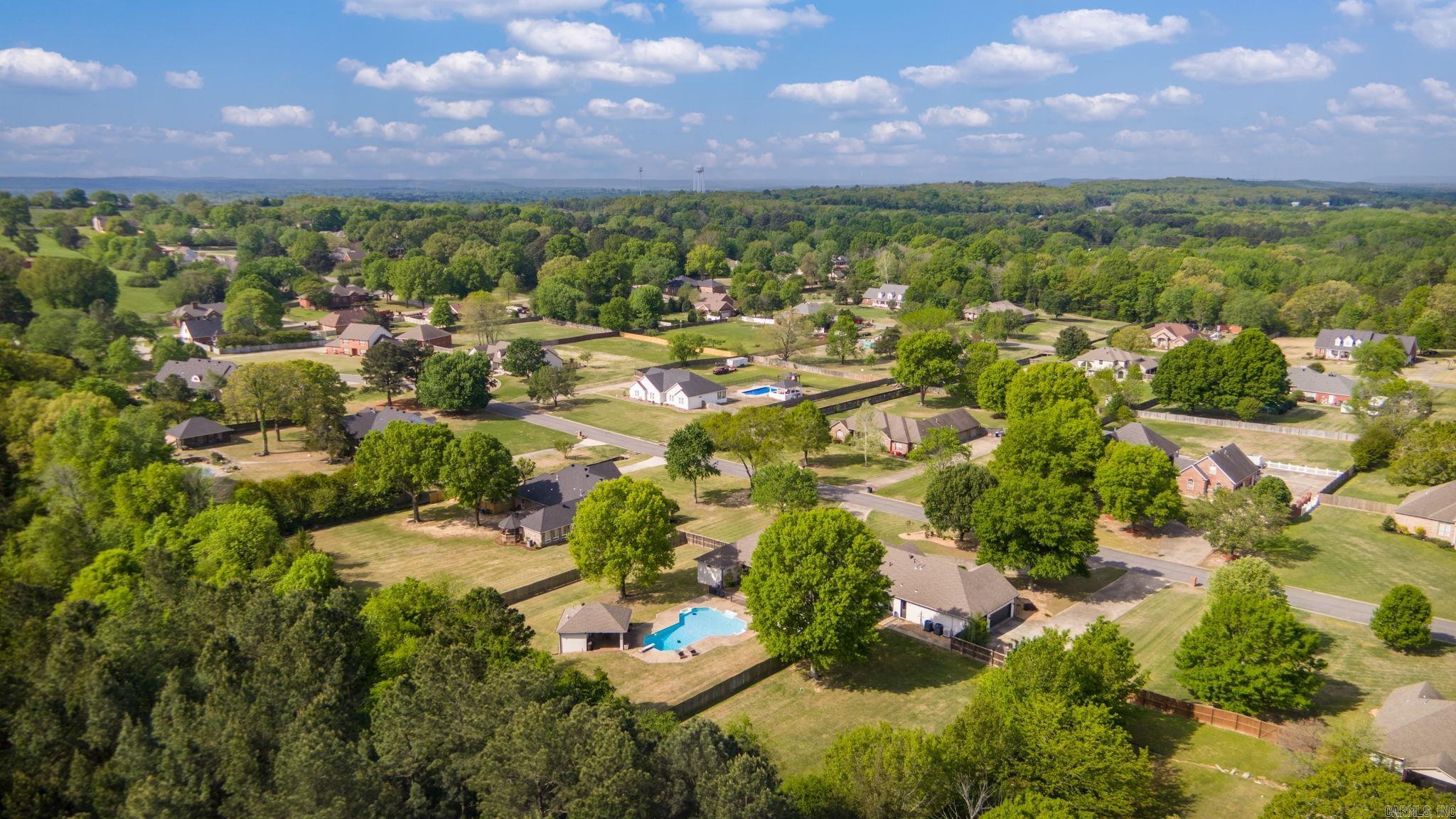 Falcon Crest - Residential