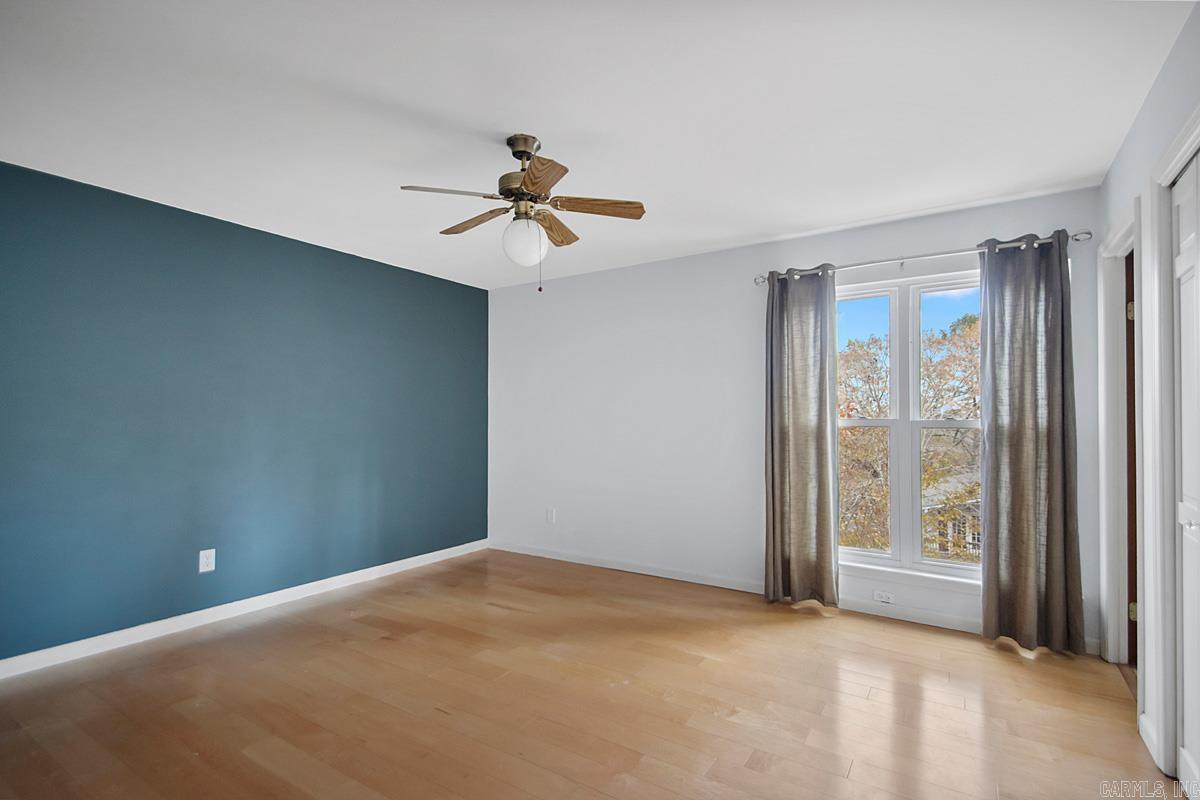 LEAWOOD MTN - Residential