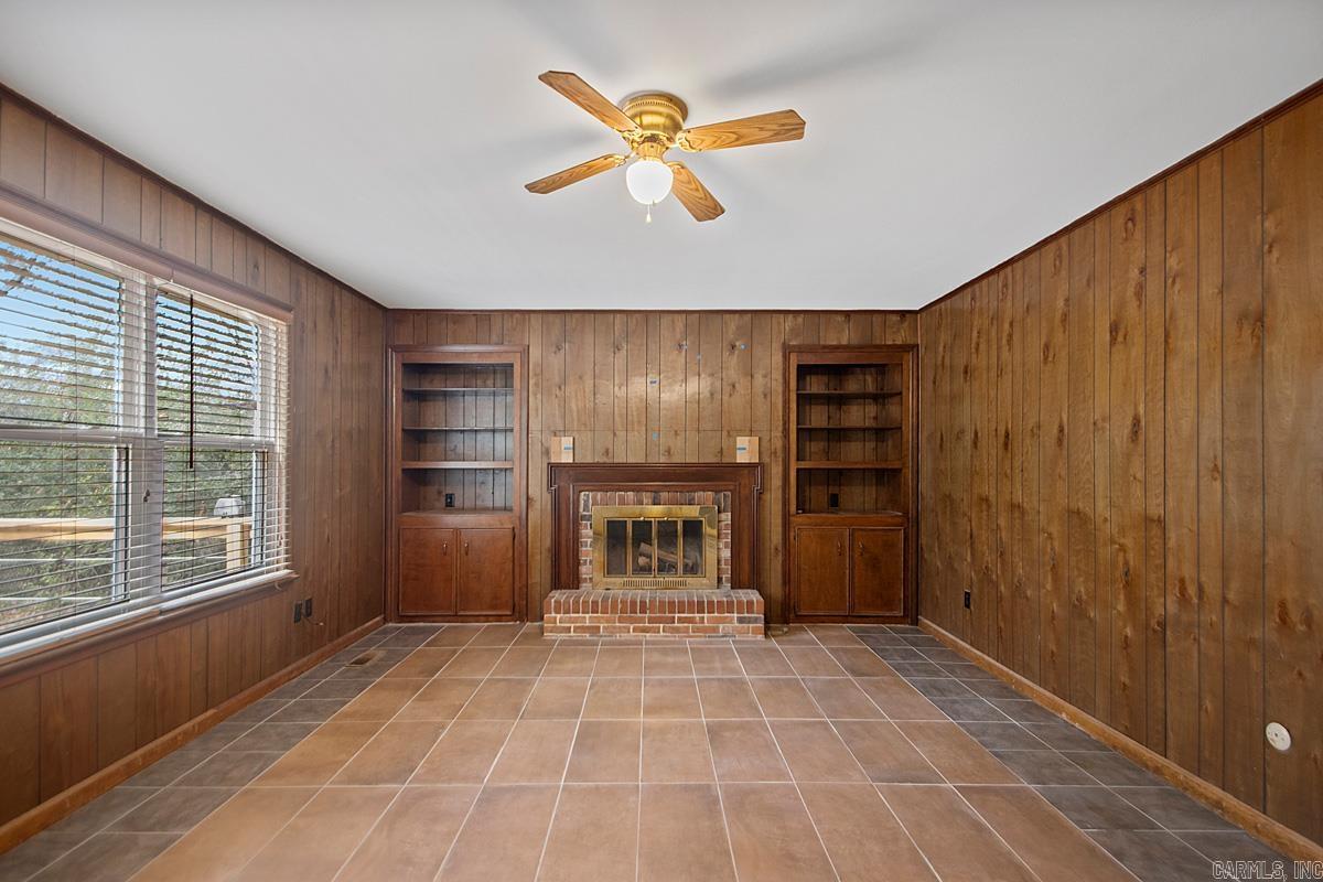 LEAWOOD MTN - Residential