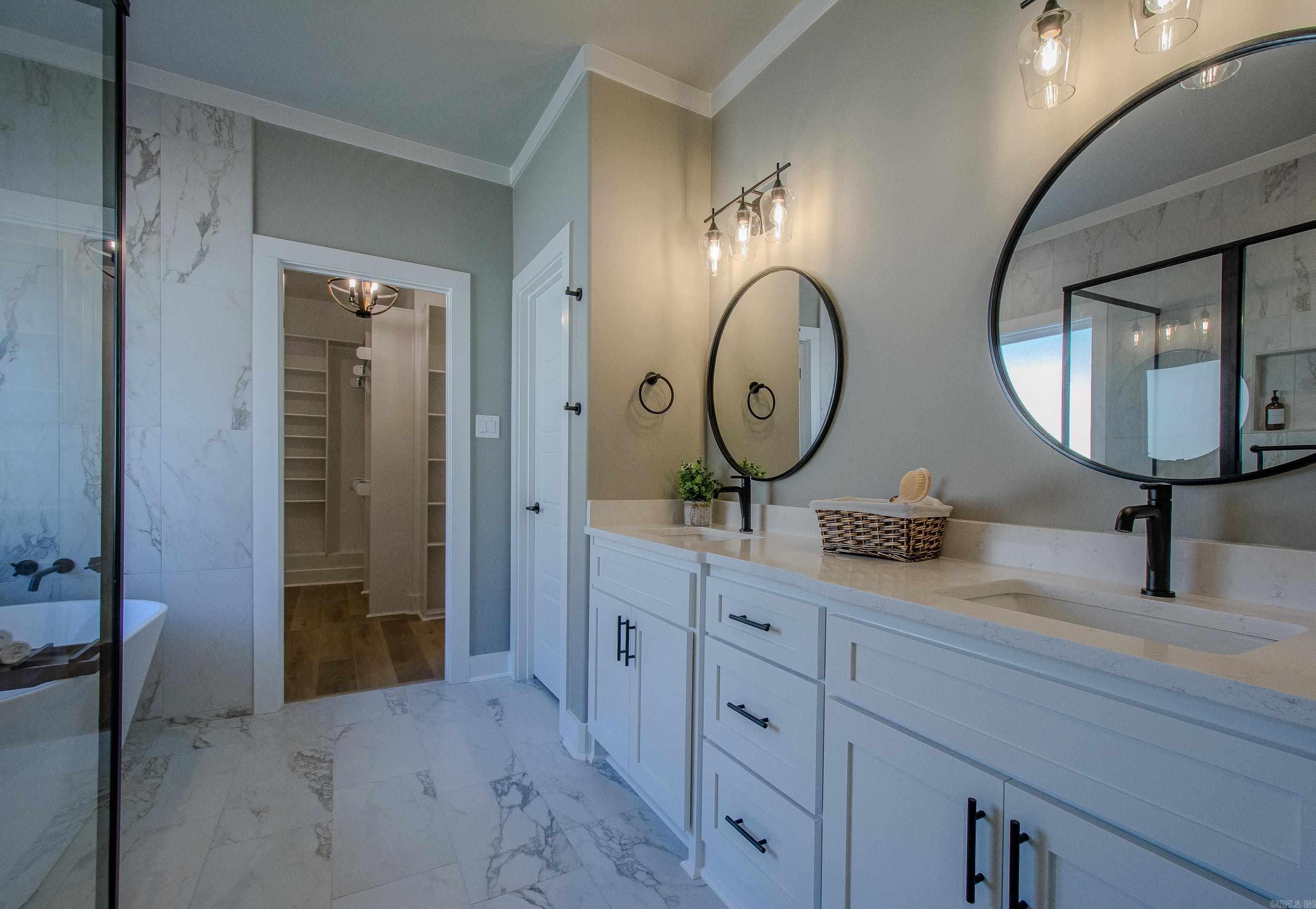 MILLERS GLENN - Residential