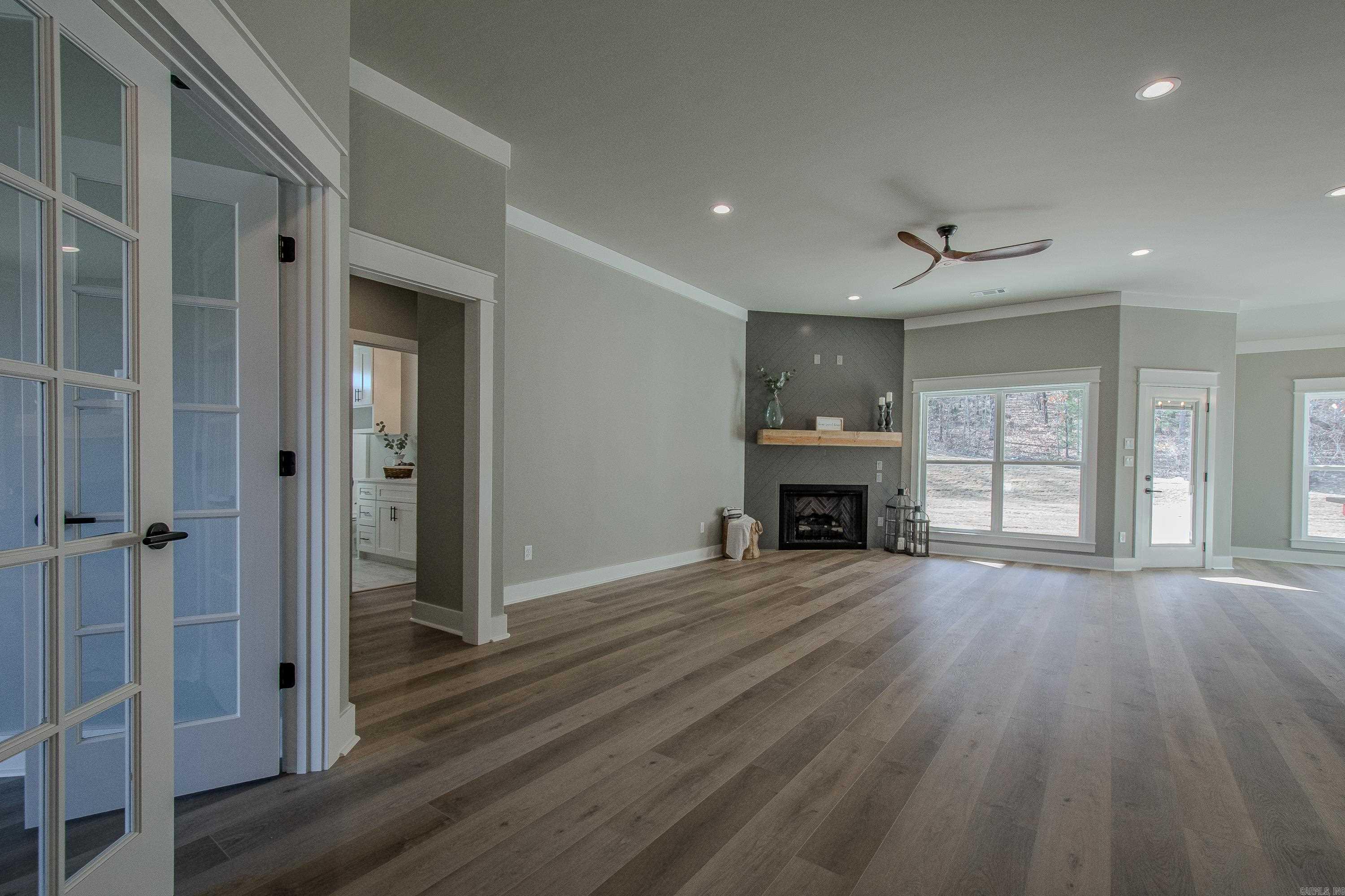 MILLERS GLENN - Residential