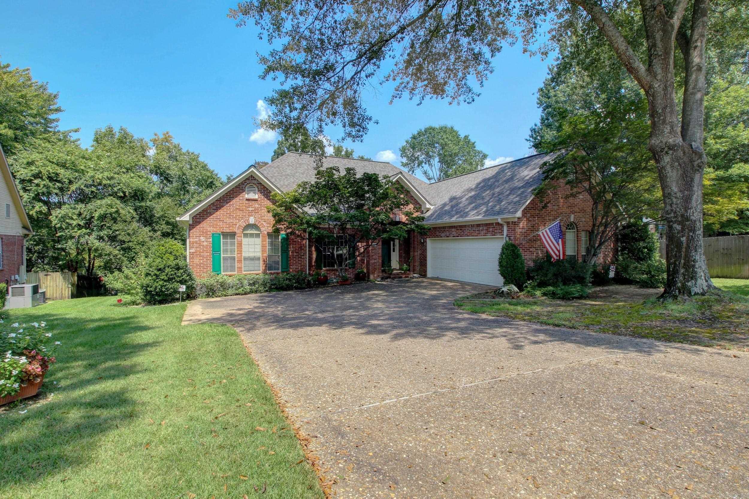 LONGLEA - Residential