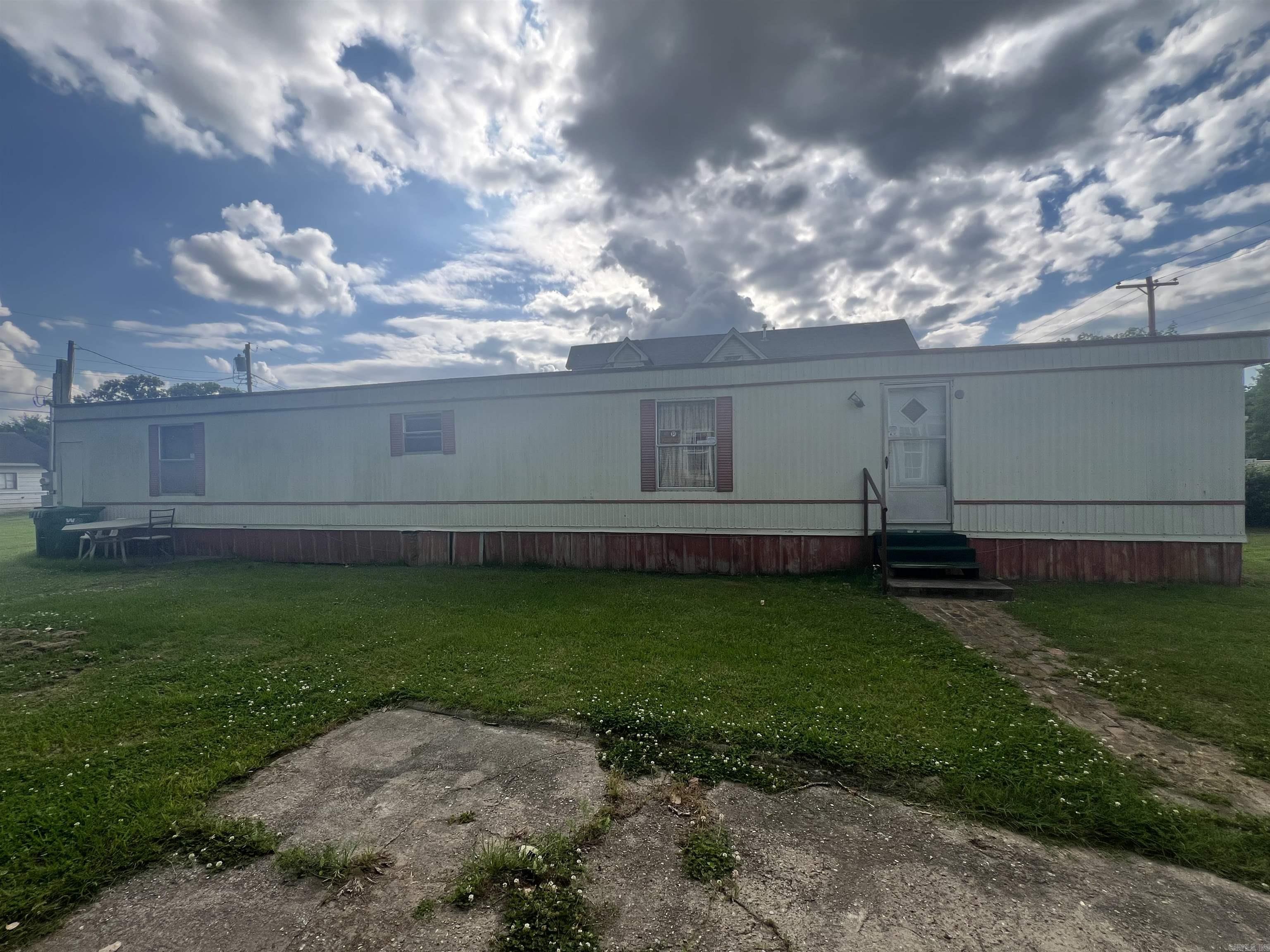 View Pine Bluff, AR 71601 mobile home