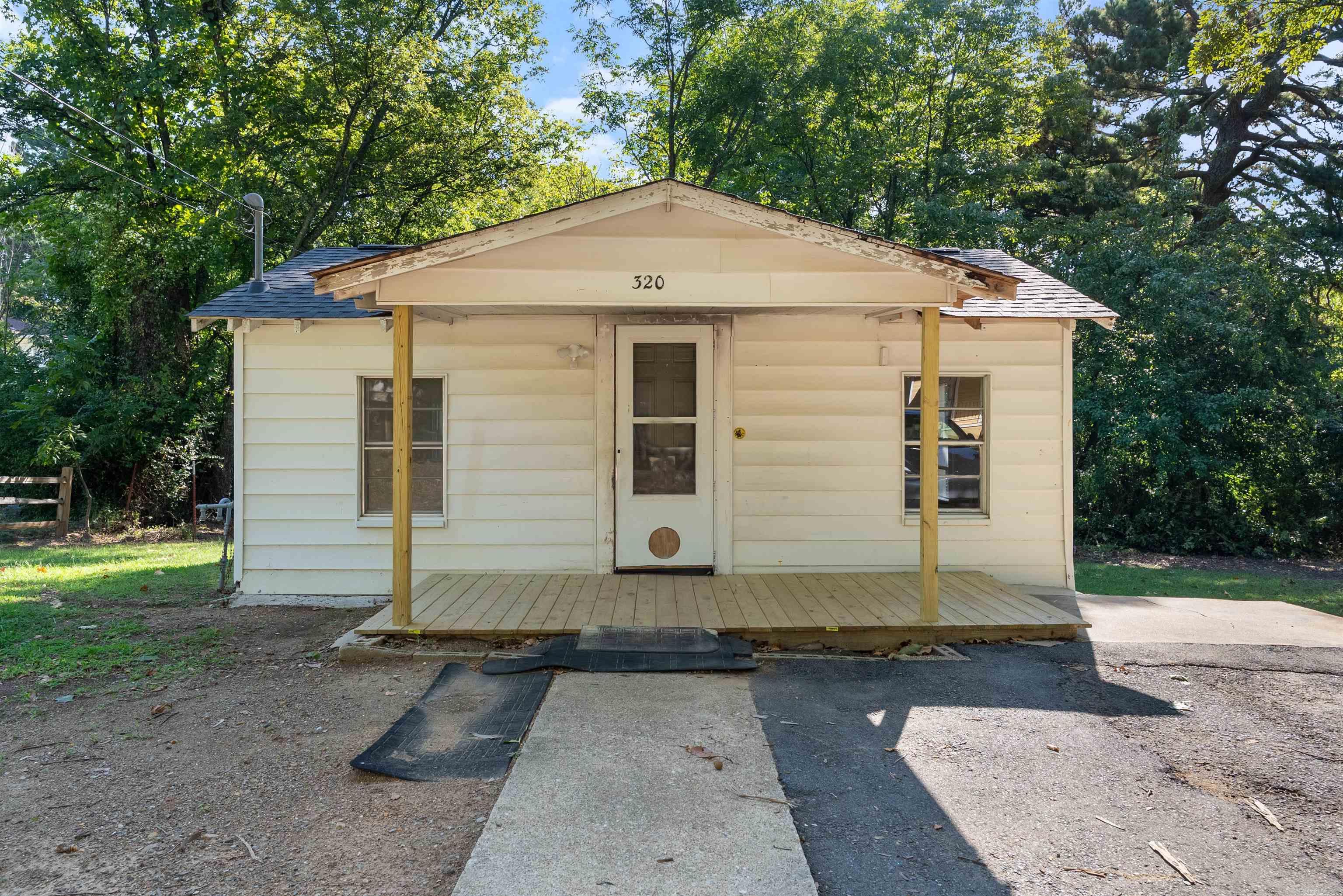 GROVES - Residential