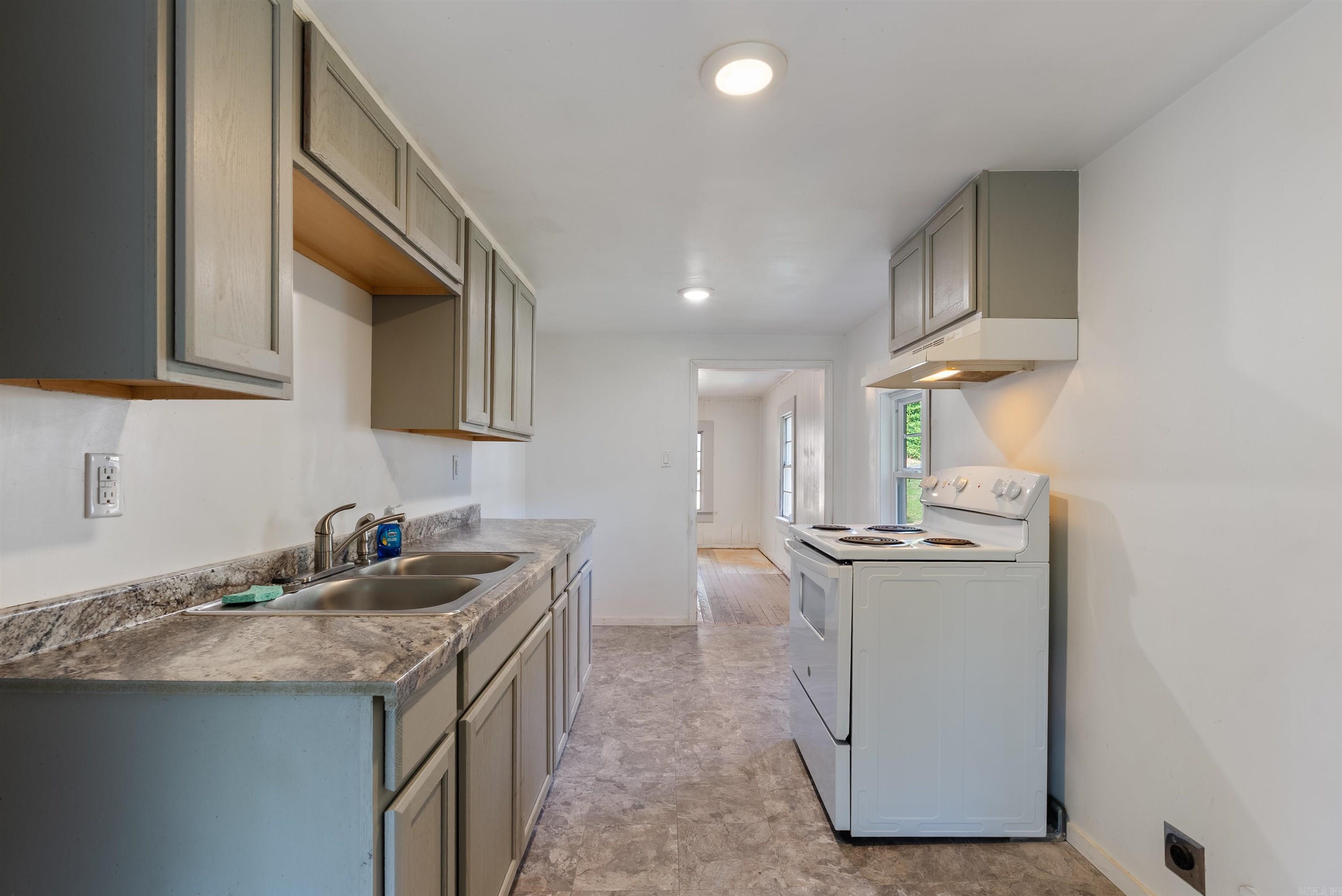 GROVES - Residential