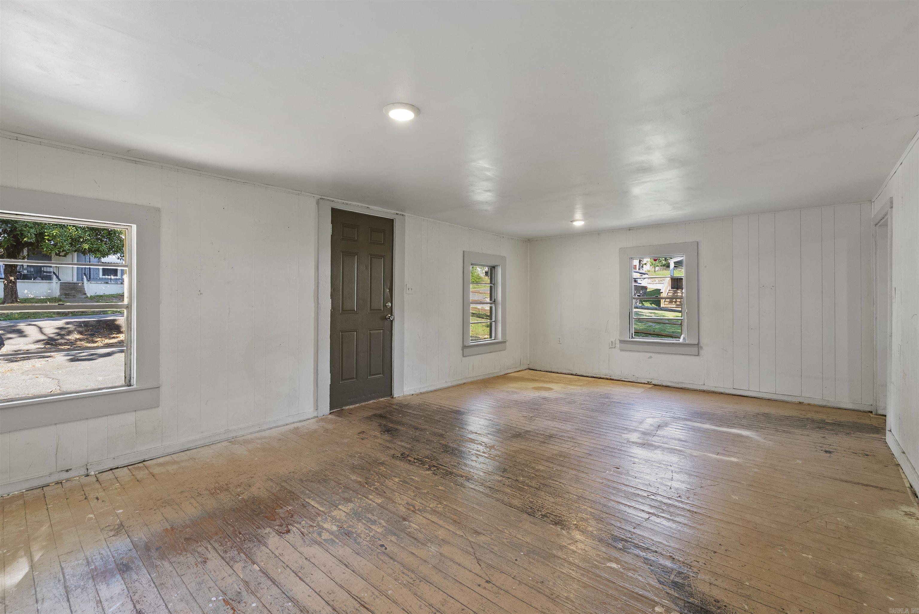 GROVES - Residential