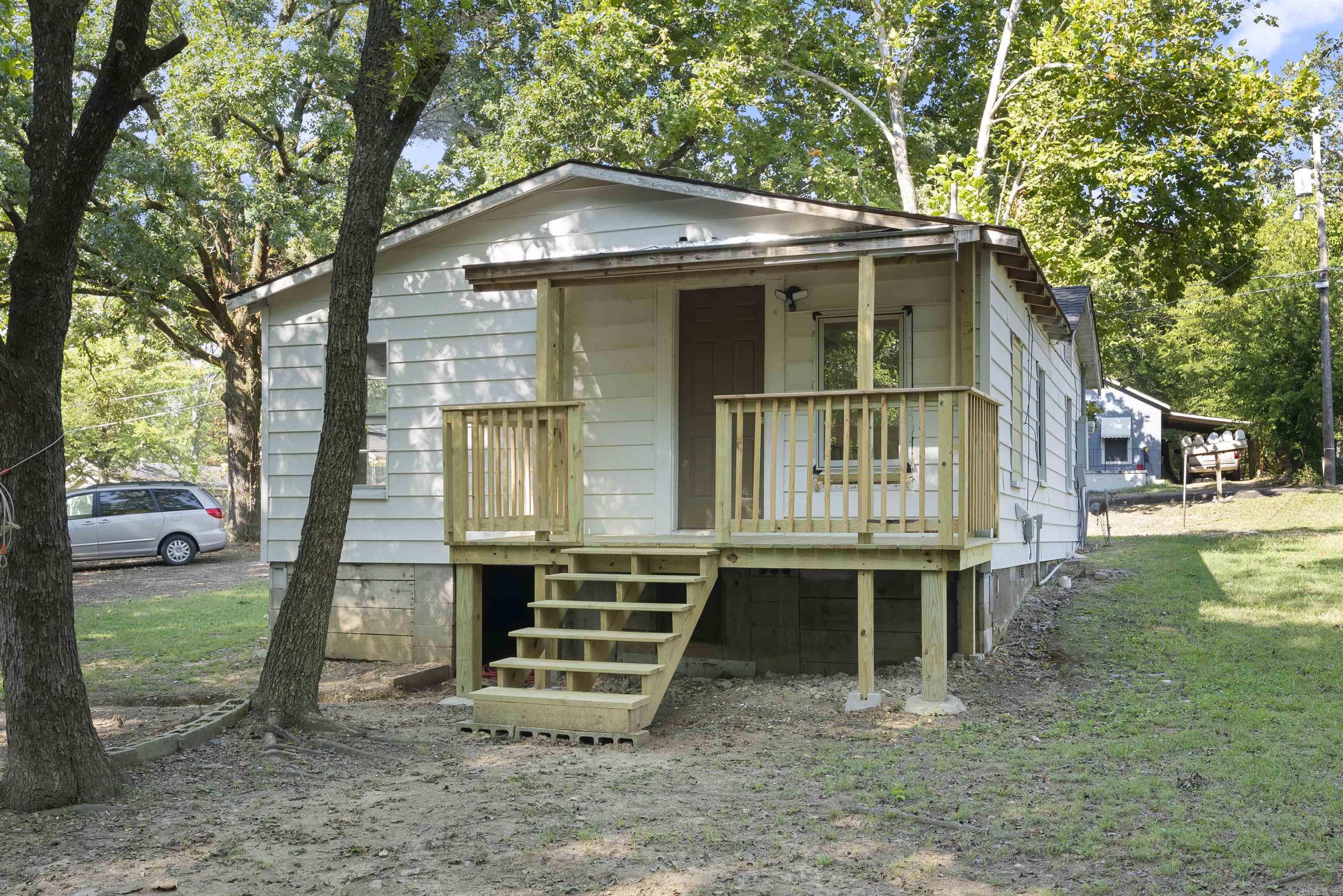 GROVES - Residential