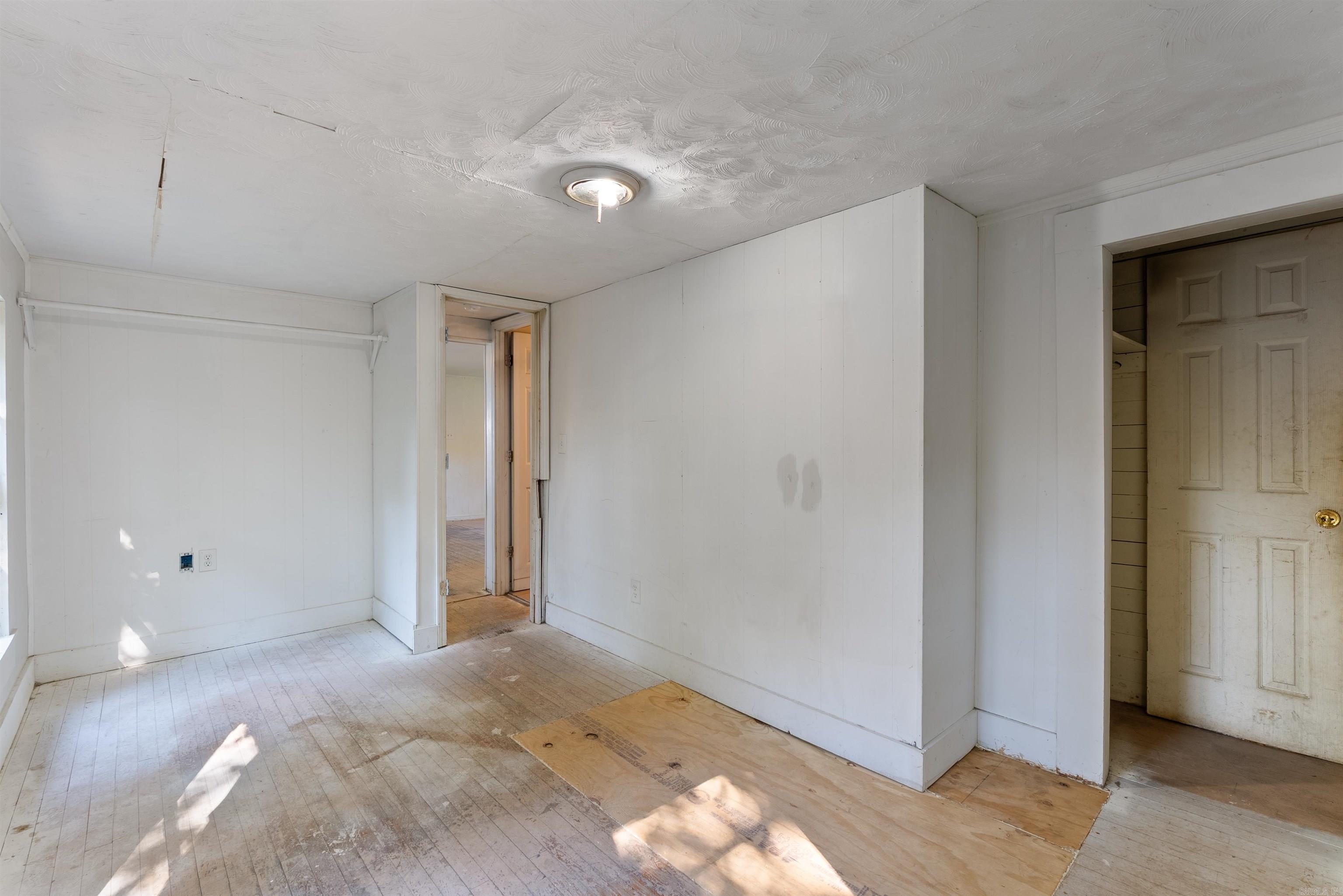GROVES - Residential