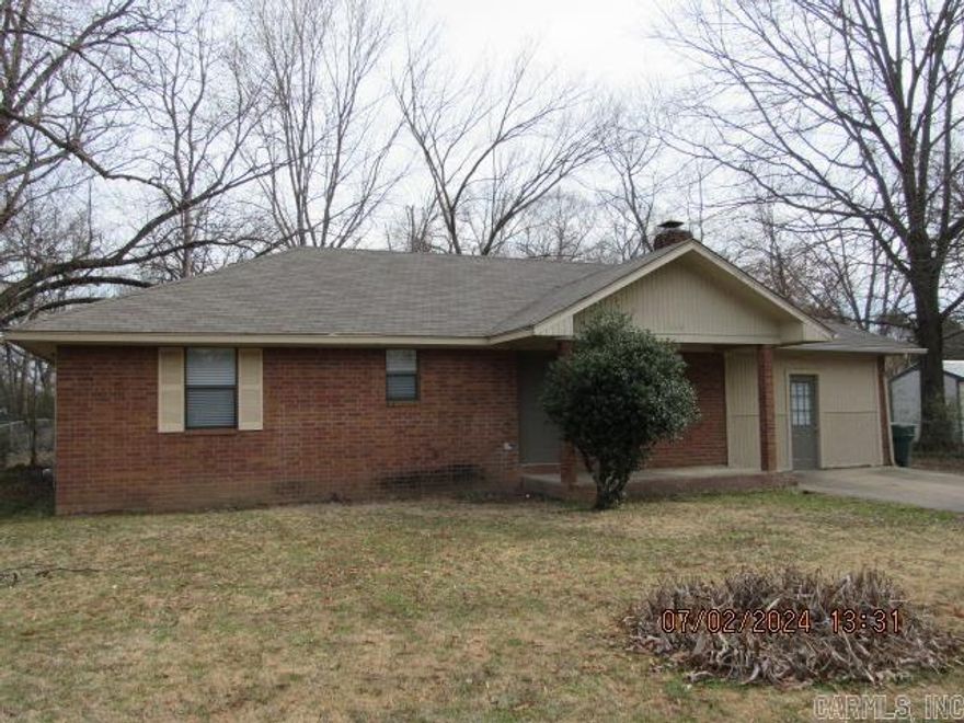 Walk to Conway Jr. High!!! This 3-bedroom home has just been completely painted on the interior including walls, doors, trim, cabinets, ceilings, and more, tile, wood & carpet flooring, 2-inch blinds throughout, all kitchen appliances including refrigerator, separate laundry room with hook-ups, 2 spacious living areas, fenced yard with deck & storage building. Available Now. No Pets Allowed.***PLEASE NOTE WE DO NOT ADVERTISE ON CRAIGSLIST OR FACEBOOK MARKETPLACE. ANY LISTING OF OURS SEEN IS A SCAM!!!***