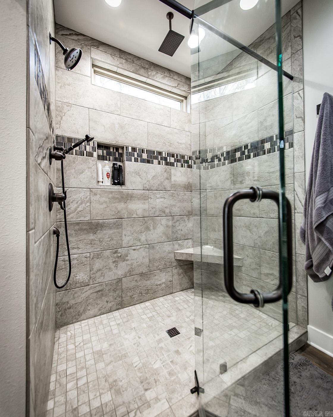 ISLAND SHORES - Residential