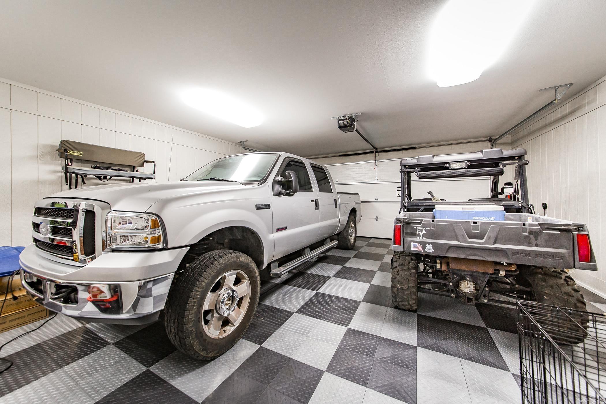 ISLAND SHORES - Residential