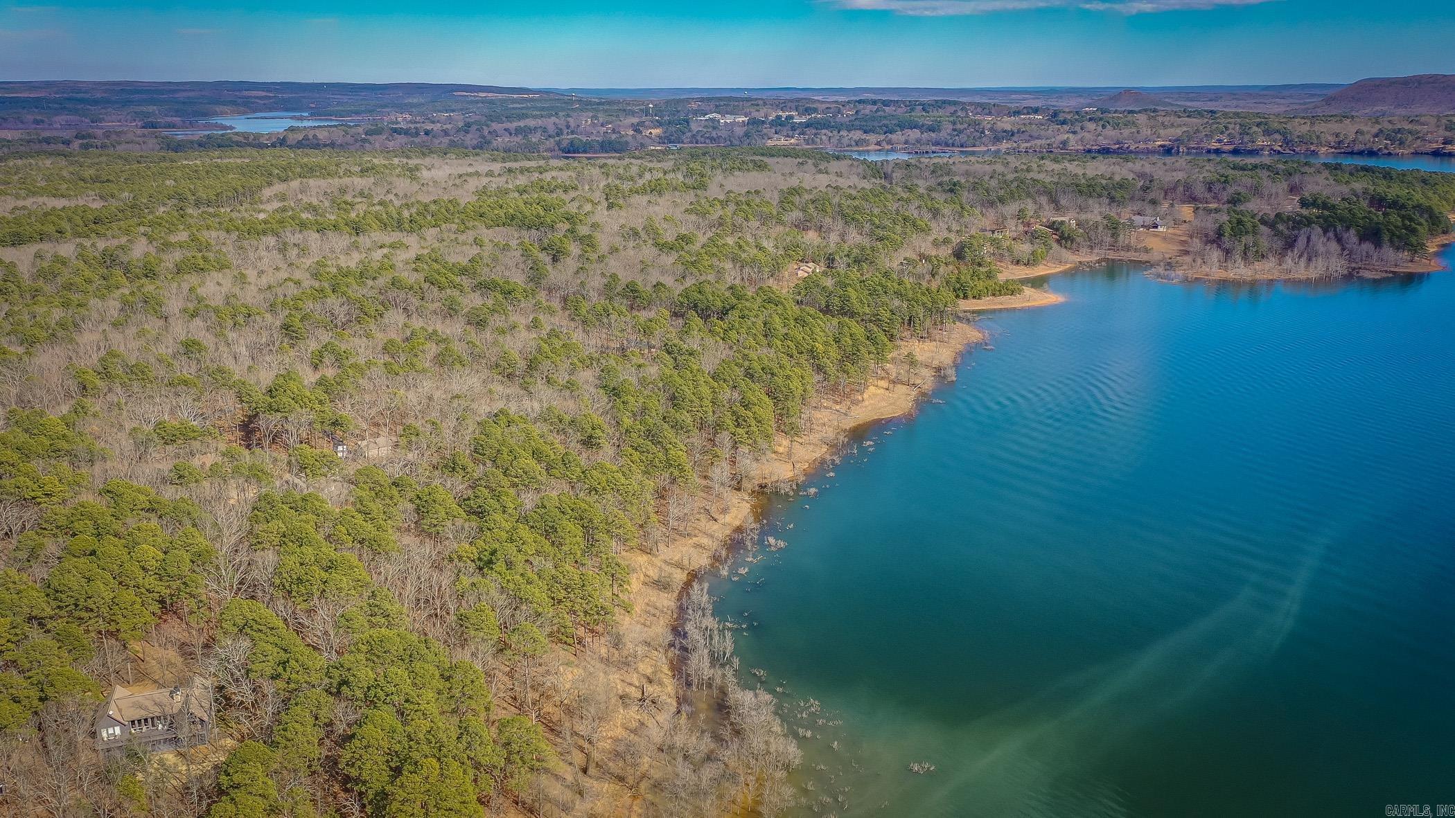 ISLAND SHORES - Residential