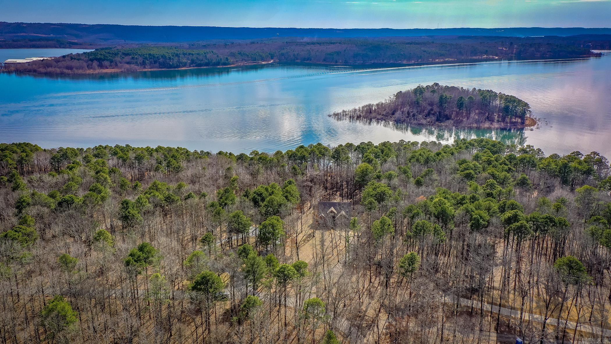 ISLAND SHORES - Residential