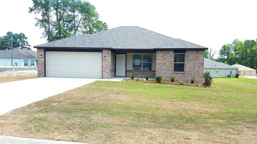 Carpet Living and all bedrooms, 4x4 Patio, Black Kitchen Appliances, Chrome Plumbing Hardware. Double Vanity in Master.