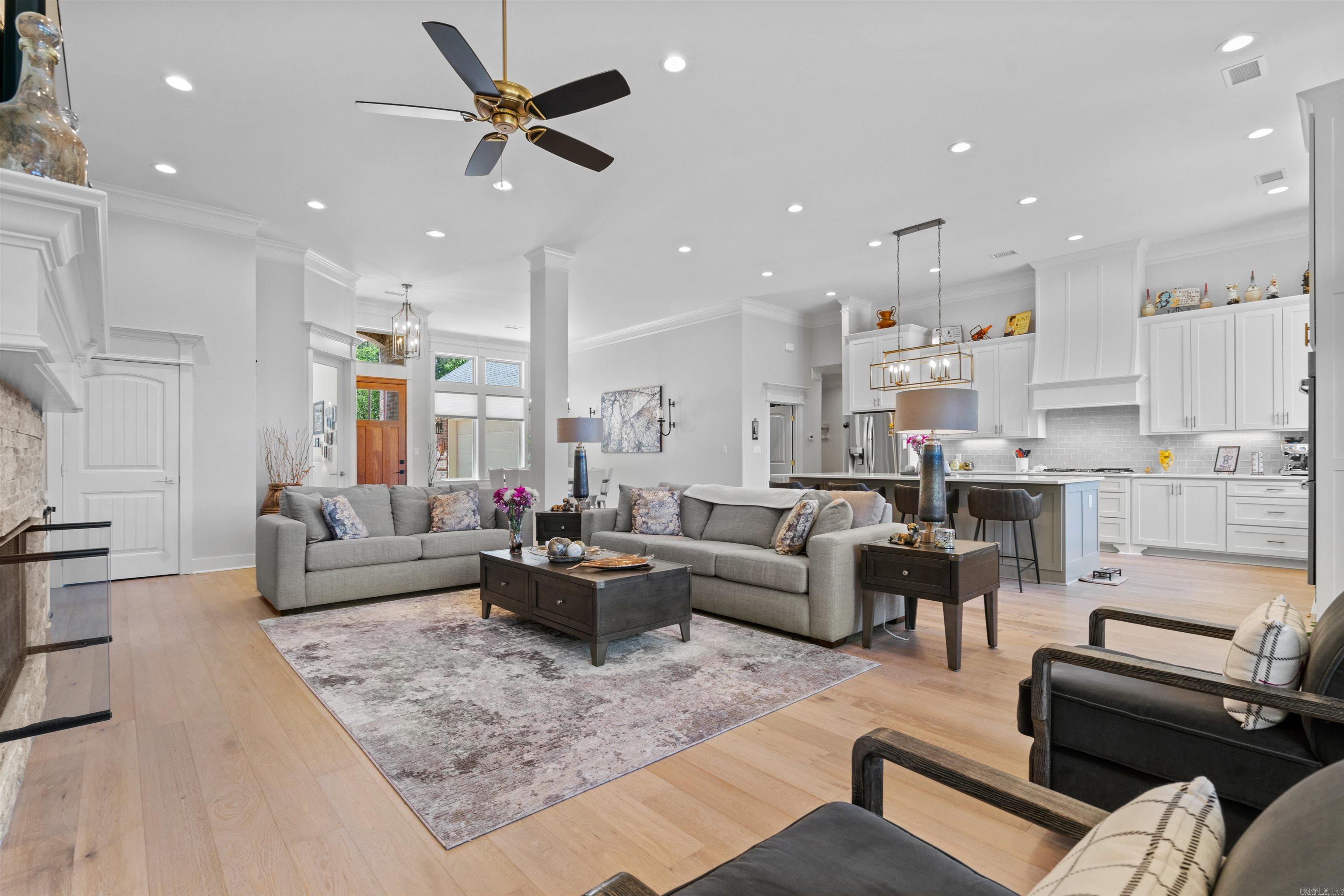 ALTA VISTA - Residential