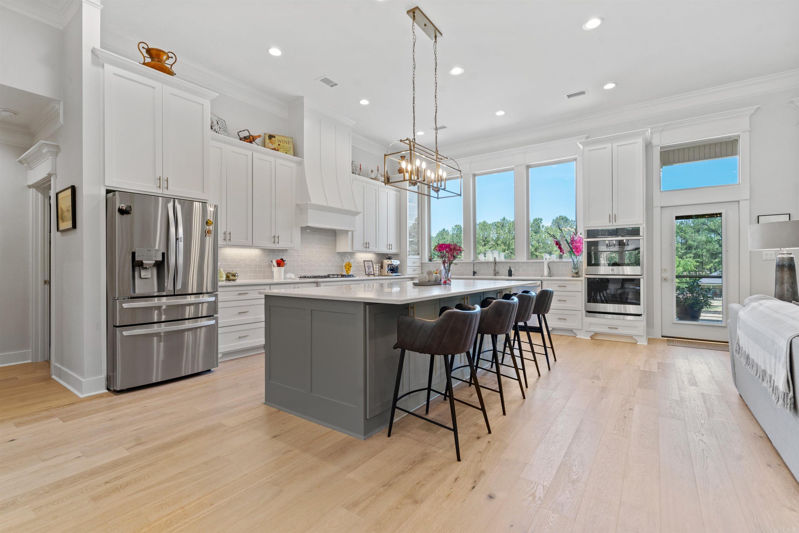 ALTA VISTA - Residential