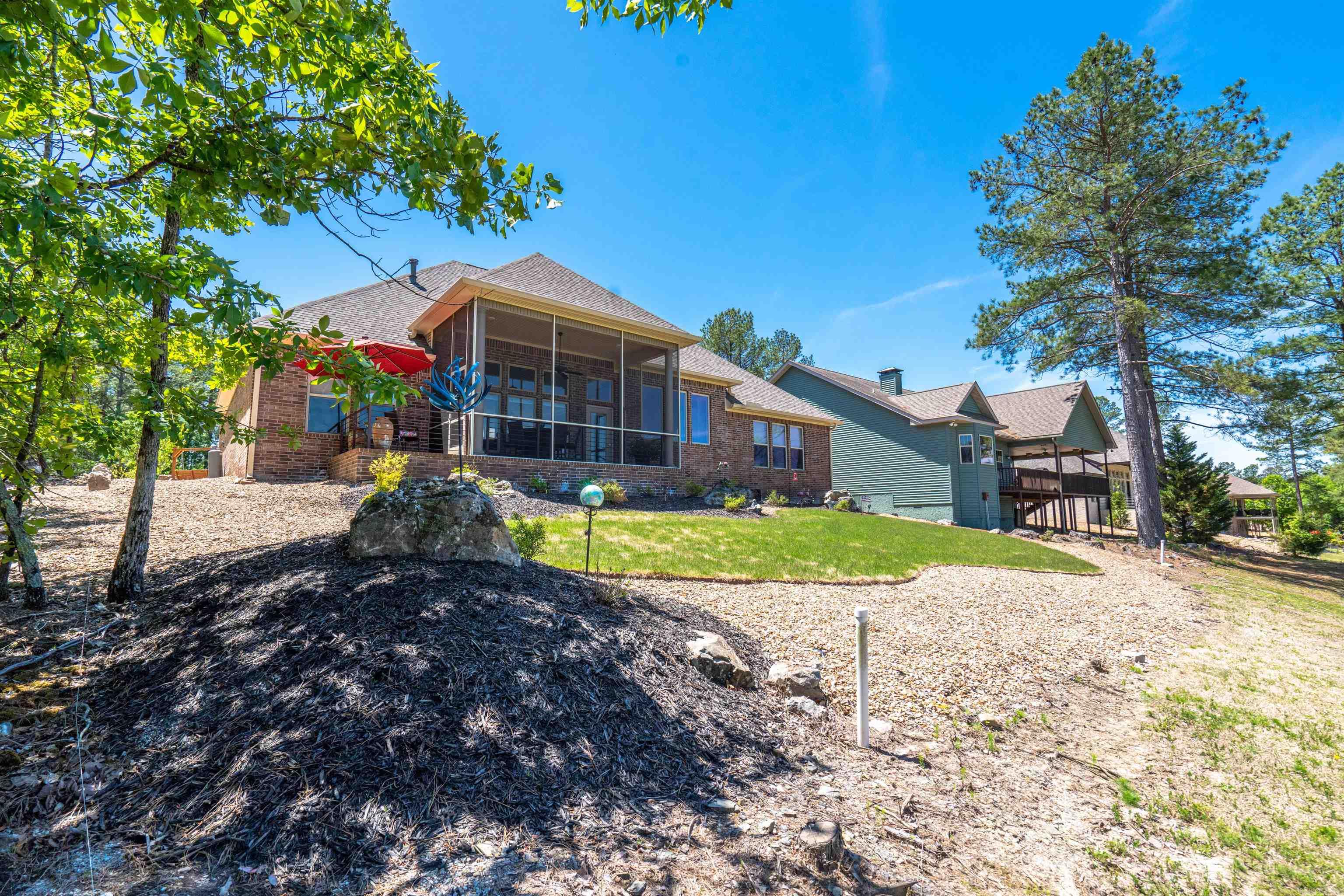 ALTA VISTA - Residential