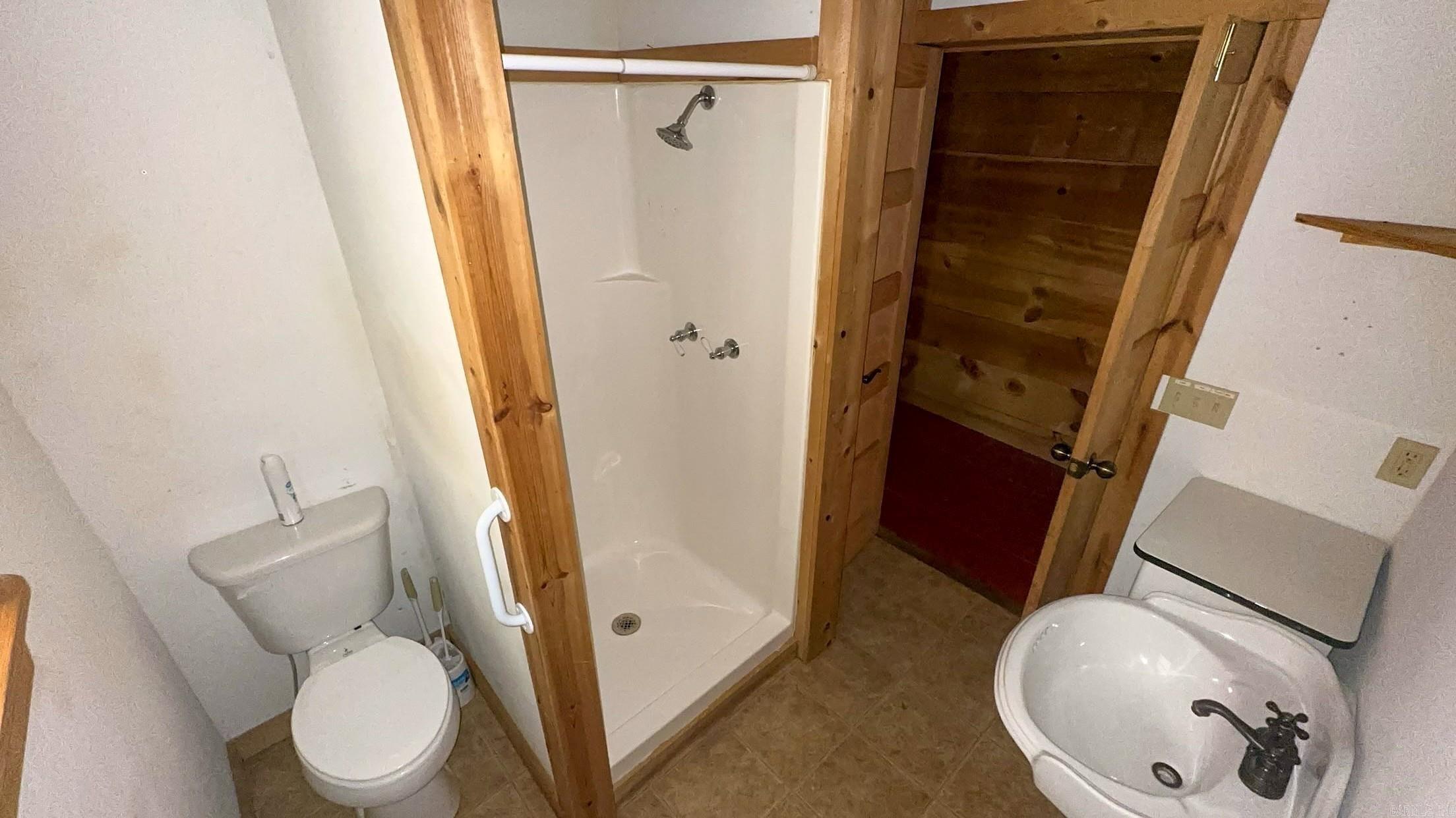 WHITEWATER - Residential