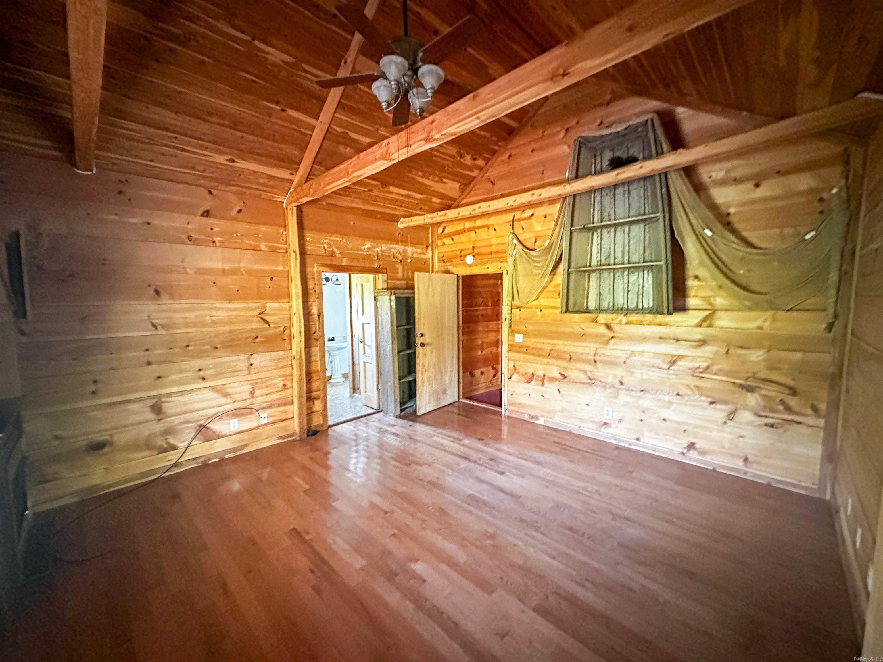 WHITEWATER - Residential