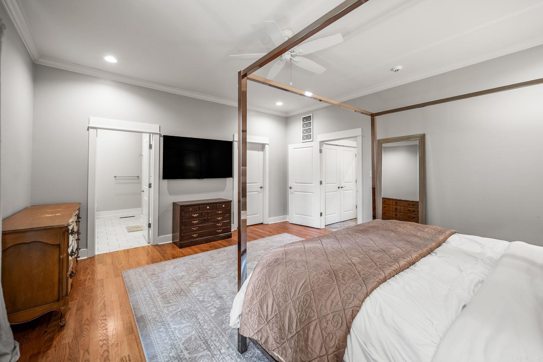 HILLCREST - Residential