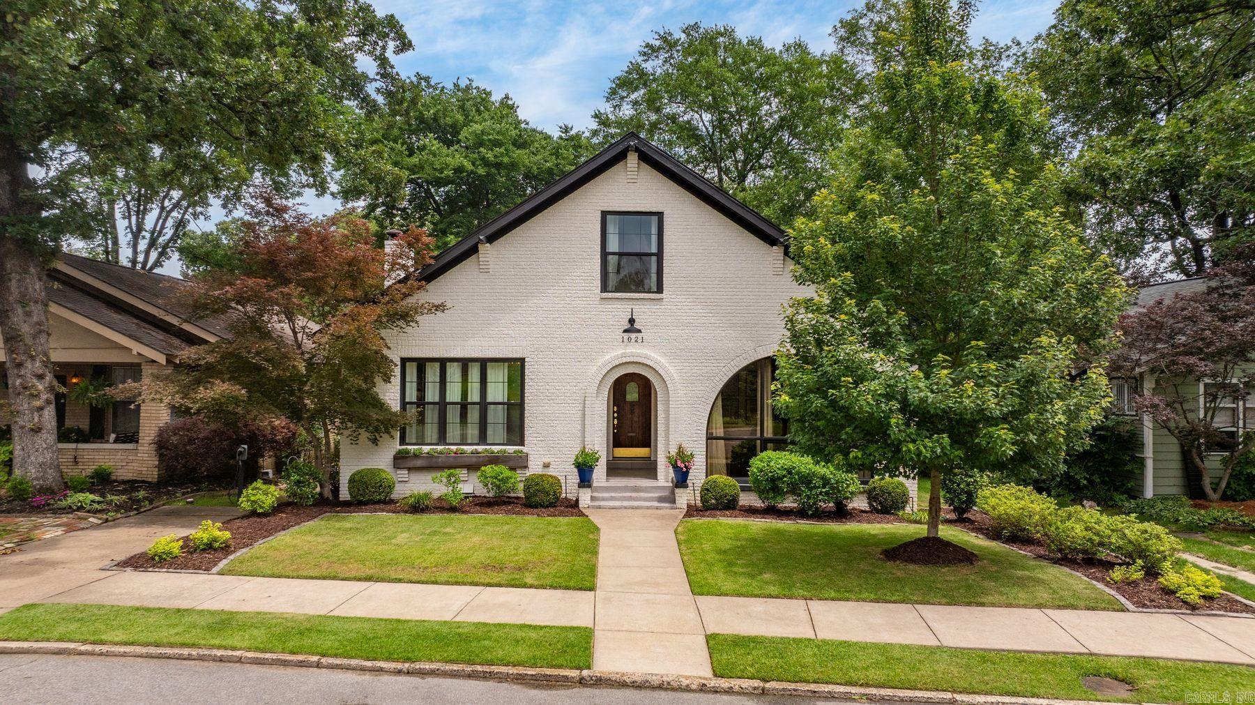 HILLCREST - Residential