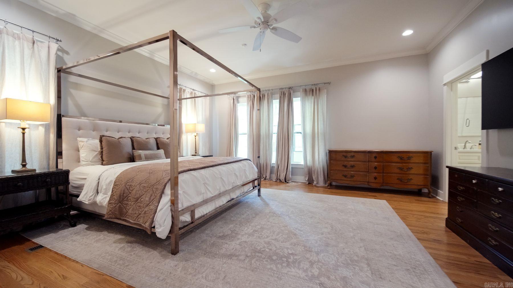 HILLCREST - Residential