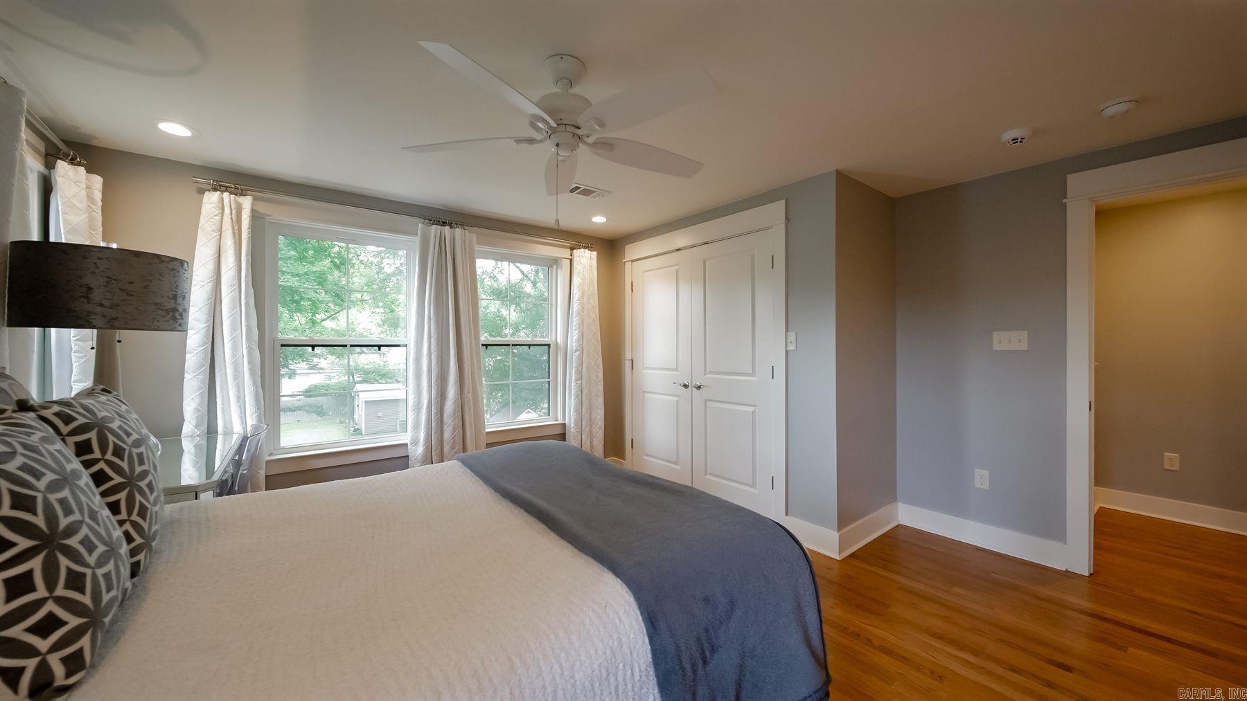 HILLCREST - Residential