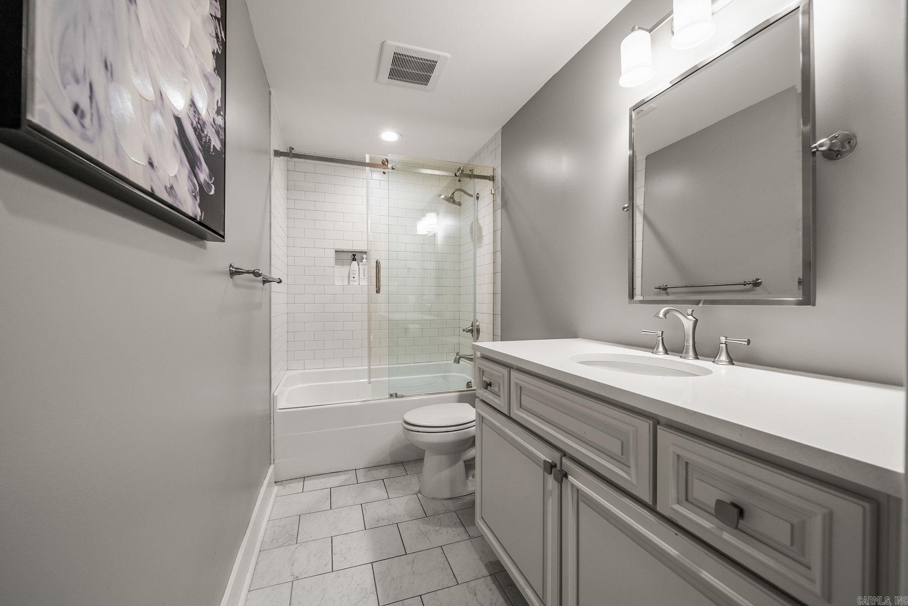 HILLCREST - Residential