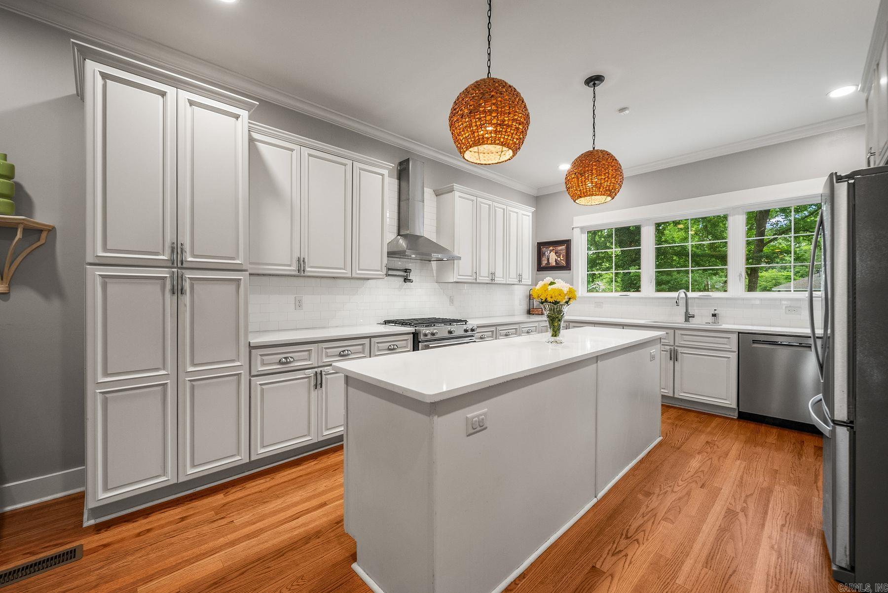 HILLCREST - Residential