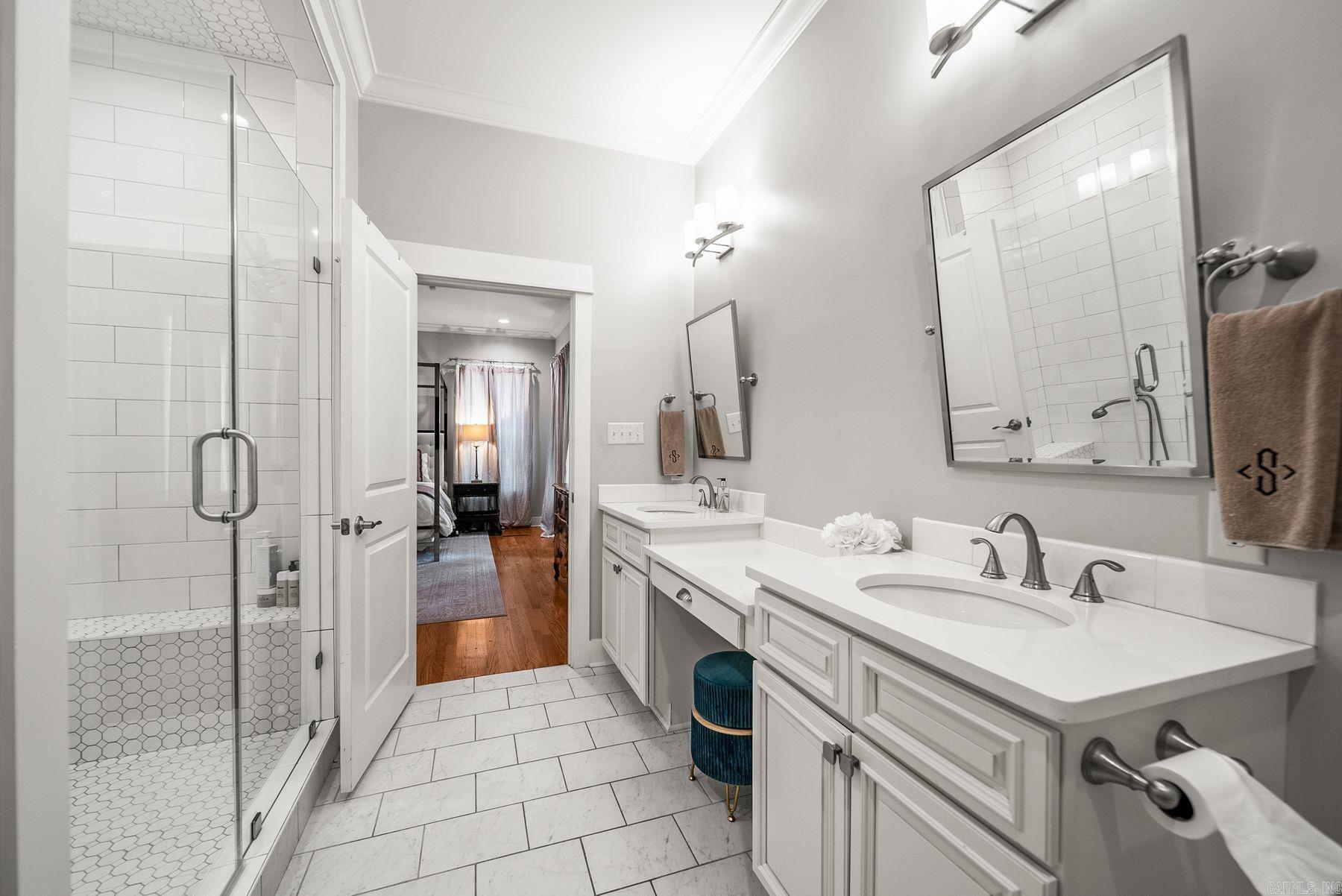 HILLCREST - Residential