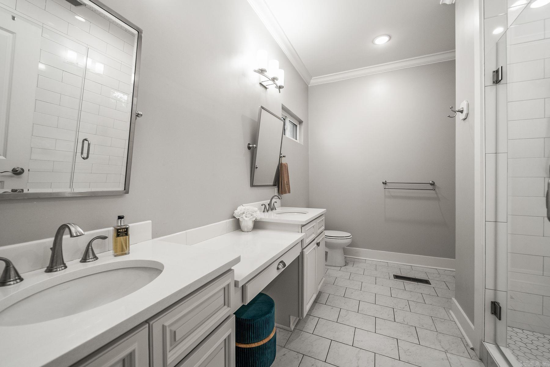 HILLCREST - Residential
