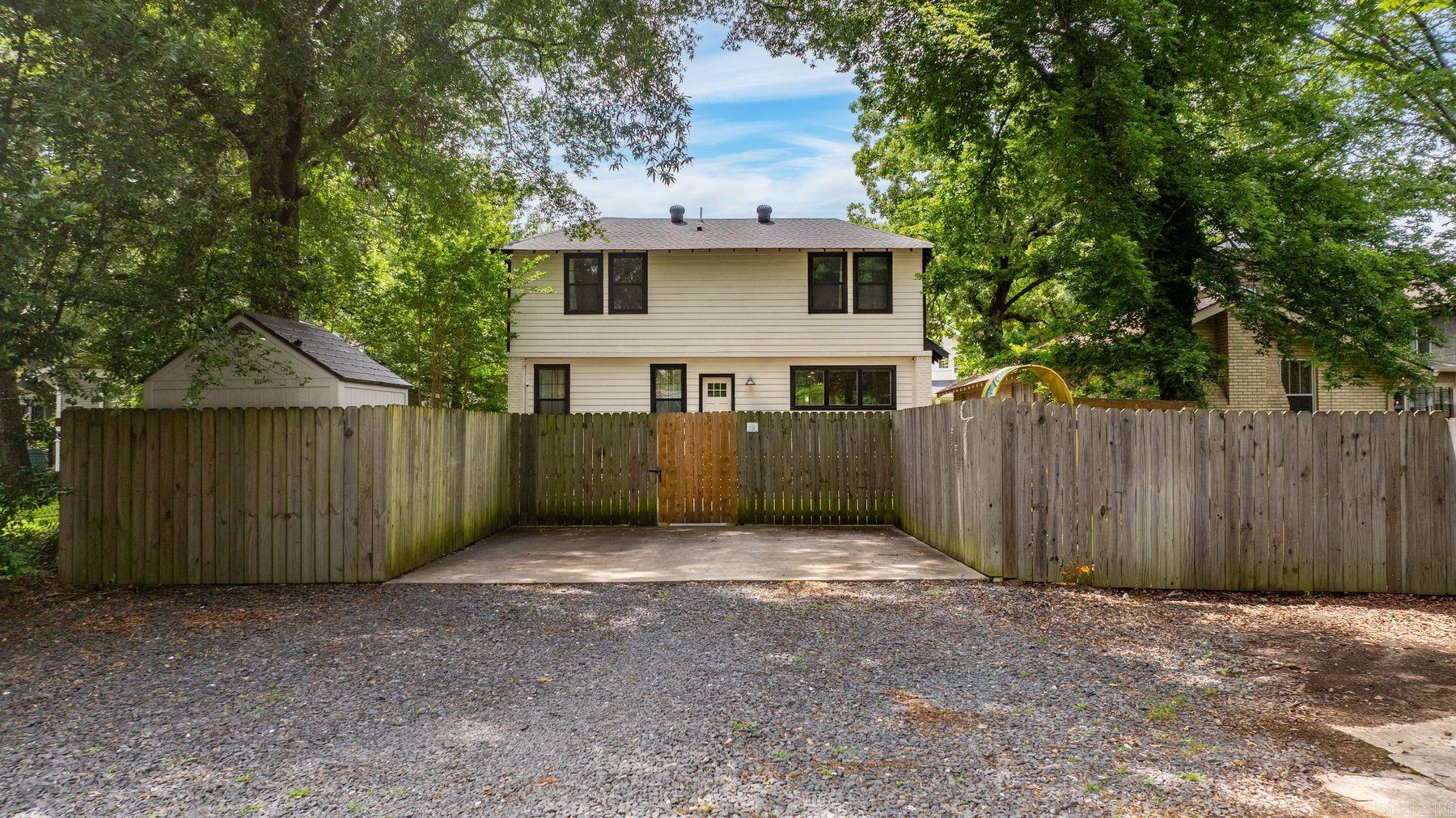 HILLCREST - Residential