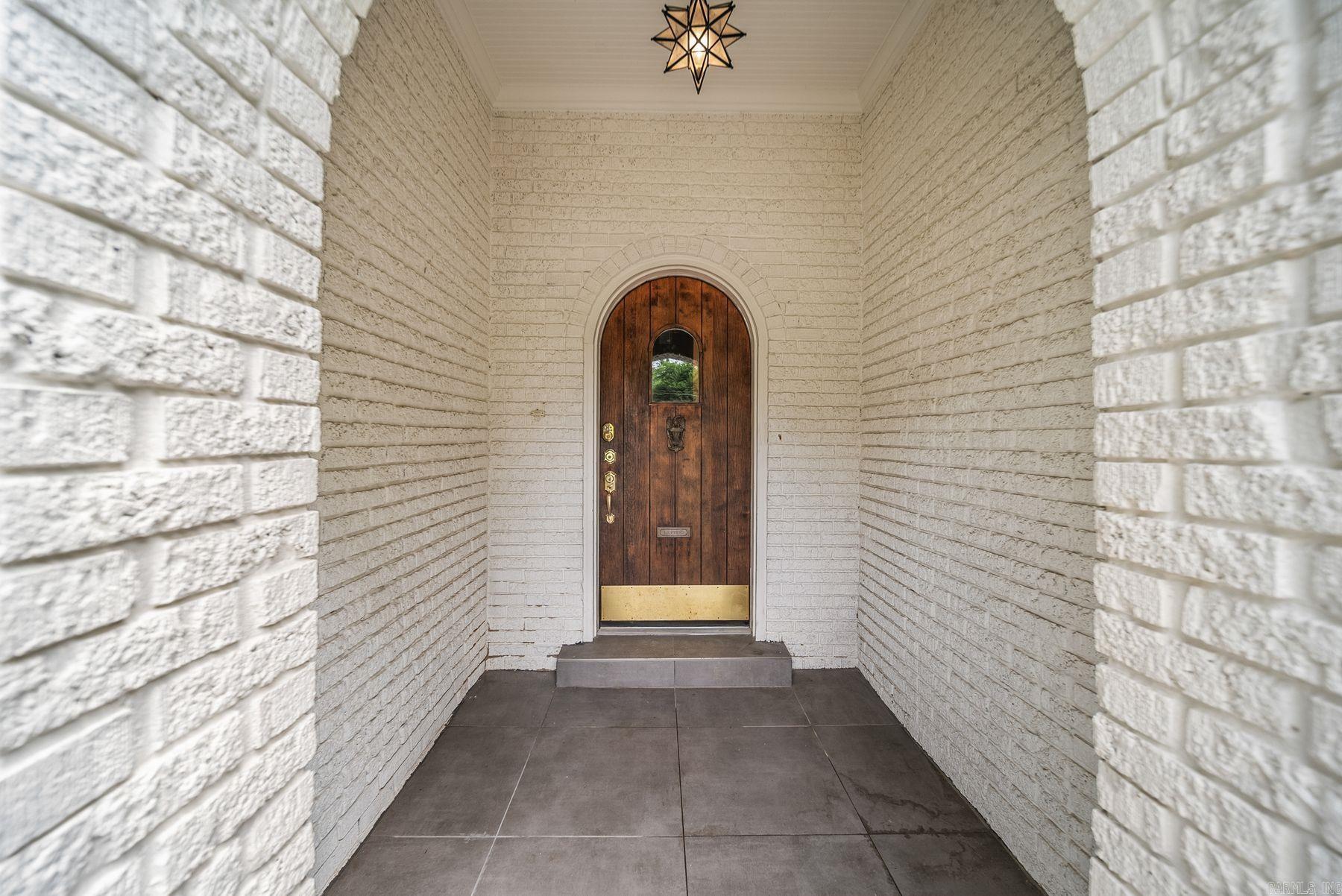 HILLCREST - Residential