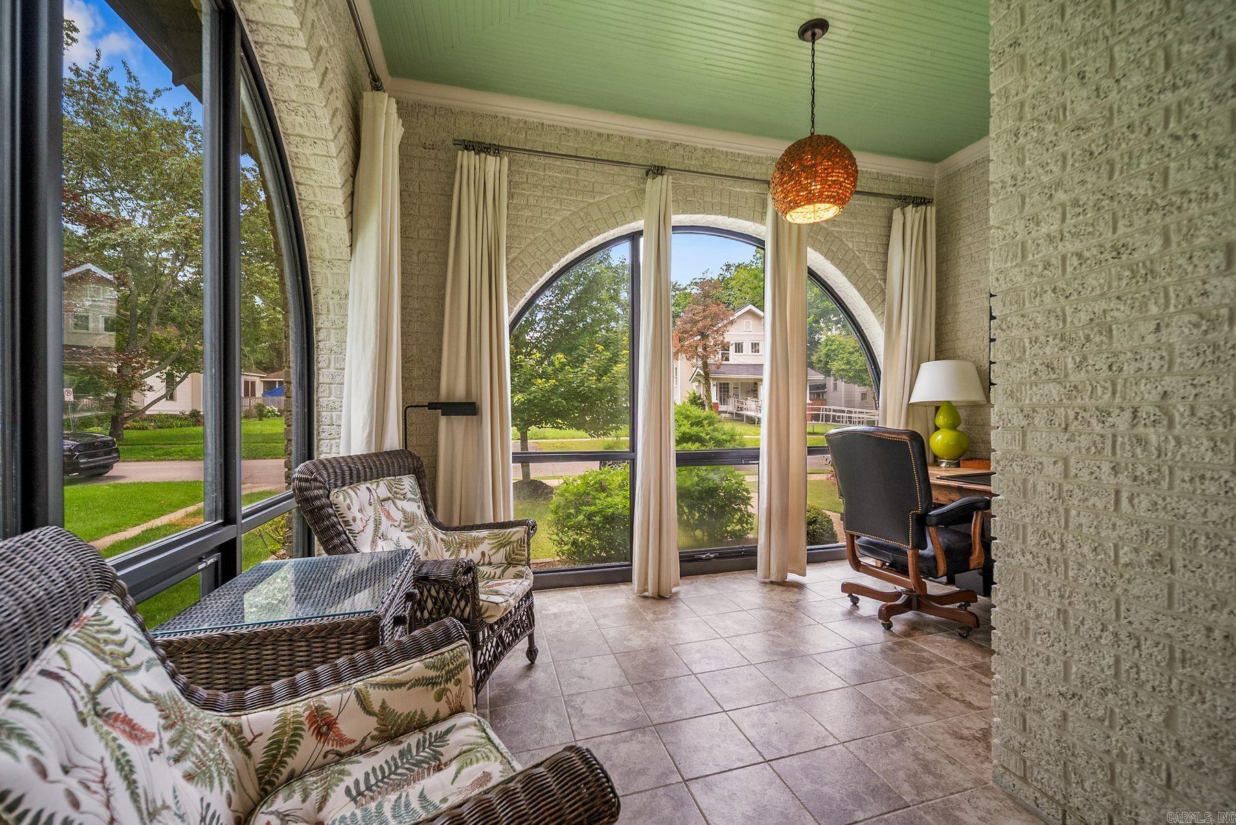 HILLCREST - Residential